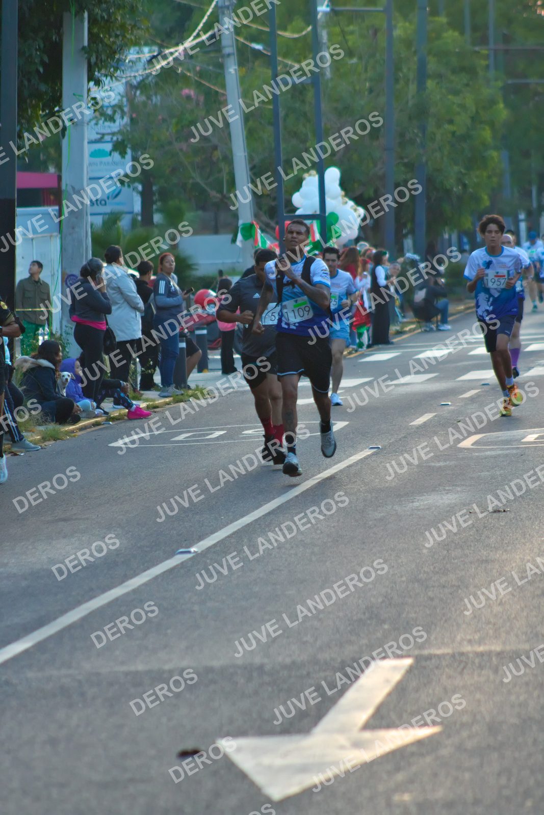 Foto del SERIAL DE CARRERAS DE GUADALAJARA — FECHA AV. NORMALISTAS en Vía RecreActiva Metropolitana, Av. Normalistas, Jardines Alcalde, Guadalajara a las 06:53 · dorsal 1957