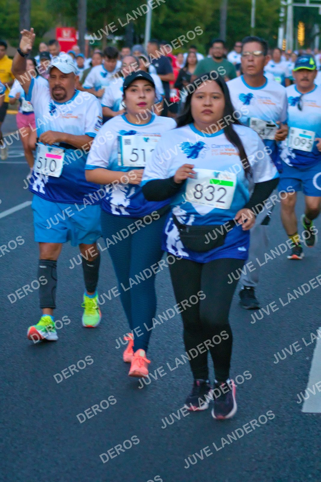Foto del SERIAL DE CARRERAS DE GUADALAJARA — FECHA AV. NORMALISTAS en Vía RecreActiva Metropolitana, Av. Normalistas, Jardines Alcalde, Guadalajara a las 06:40 · dorsal 832, 510, 51, 1095