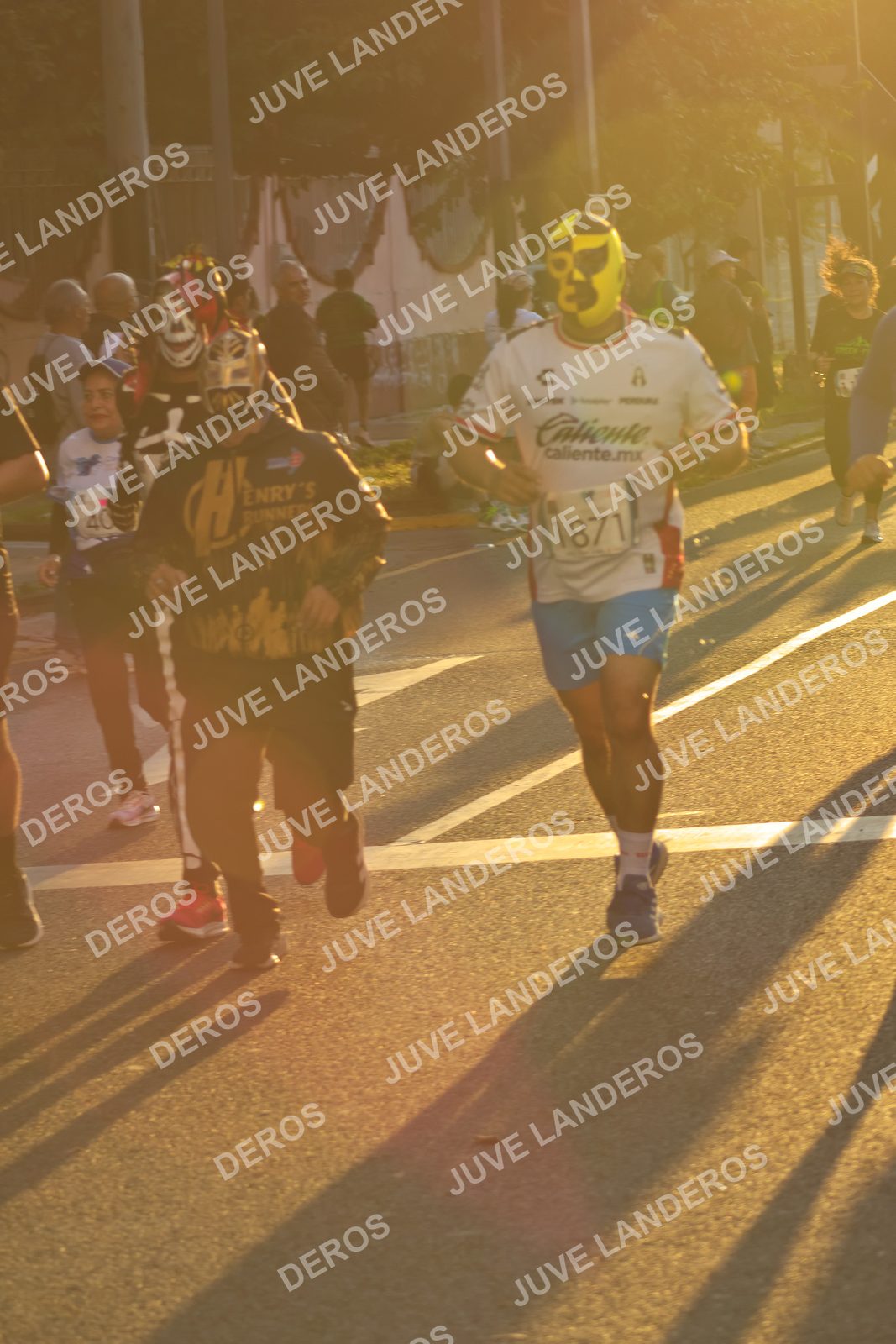 Foto del SERIAL DE CARRERAS DE GUADALAJARA — FECHA AV. NORMALISTAS en Vía RecreActiva Metropolitana, Av. Normalistas, Jardines Alcalde, Guadalajara a las 07:06 · dorsal 1871, 40