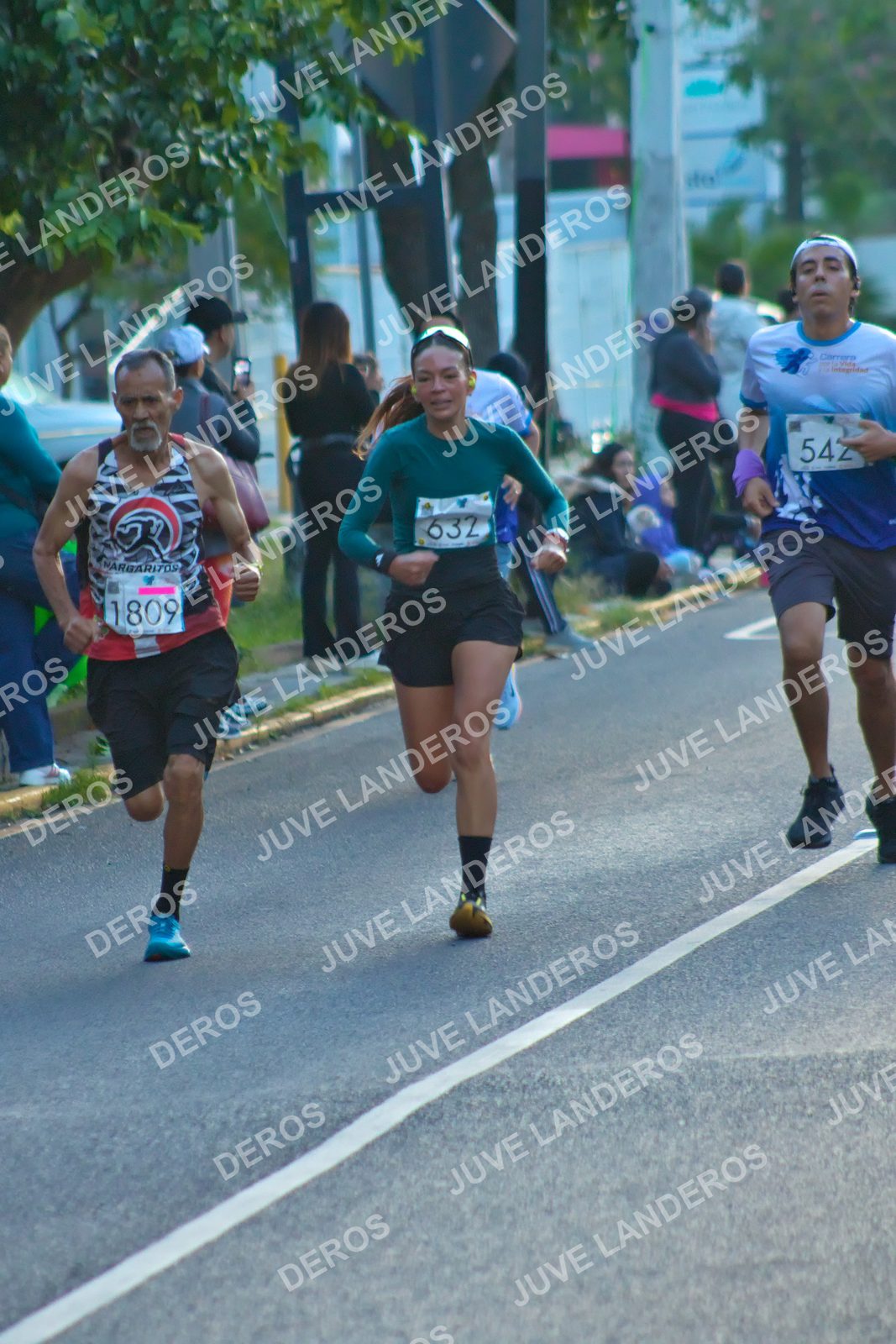 Foto del SERIAL DE CARRERAS DE GUADALAJARA — FECHA AV. NORMALISTAS en Vía RecreActiva Metropolitana, Av. Normalistas, Jardines Alcalde, Guadalajara a las 06:53 · dorsal 1809, 632
