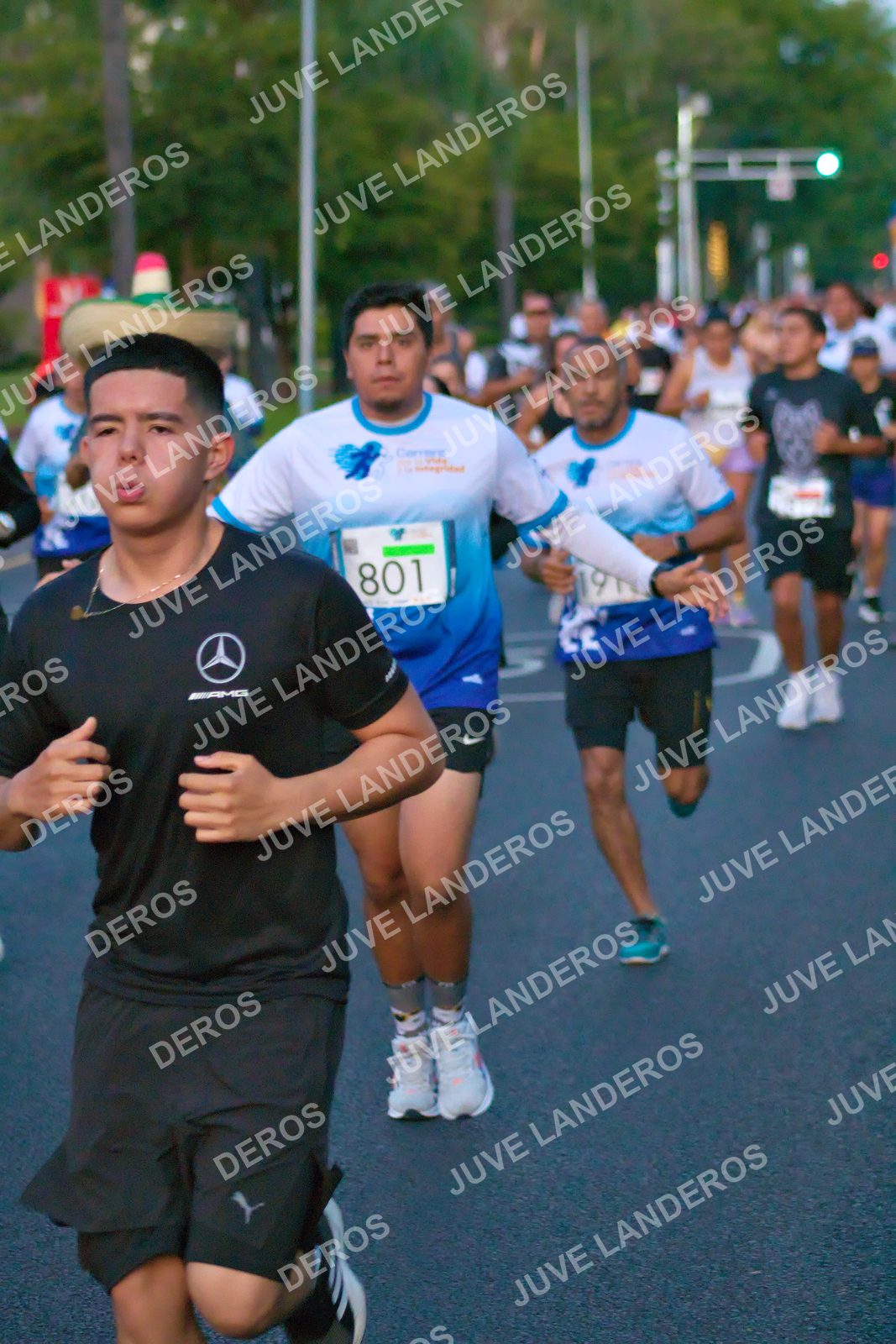 Foto del SERIAL DE CARRERAS DE GUADALAJARA — FECHA AV. NORMALISTAS en Vía RecreActiva Metropolitana, Av. Normalistas, Jardines Alcalde, Guadalajara a las 06:37 · dorsal 801