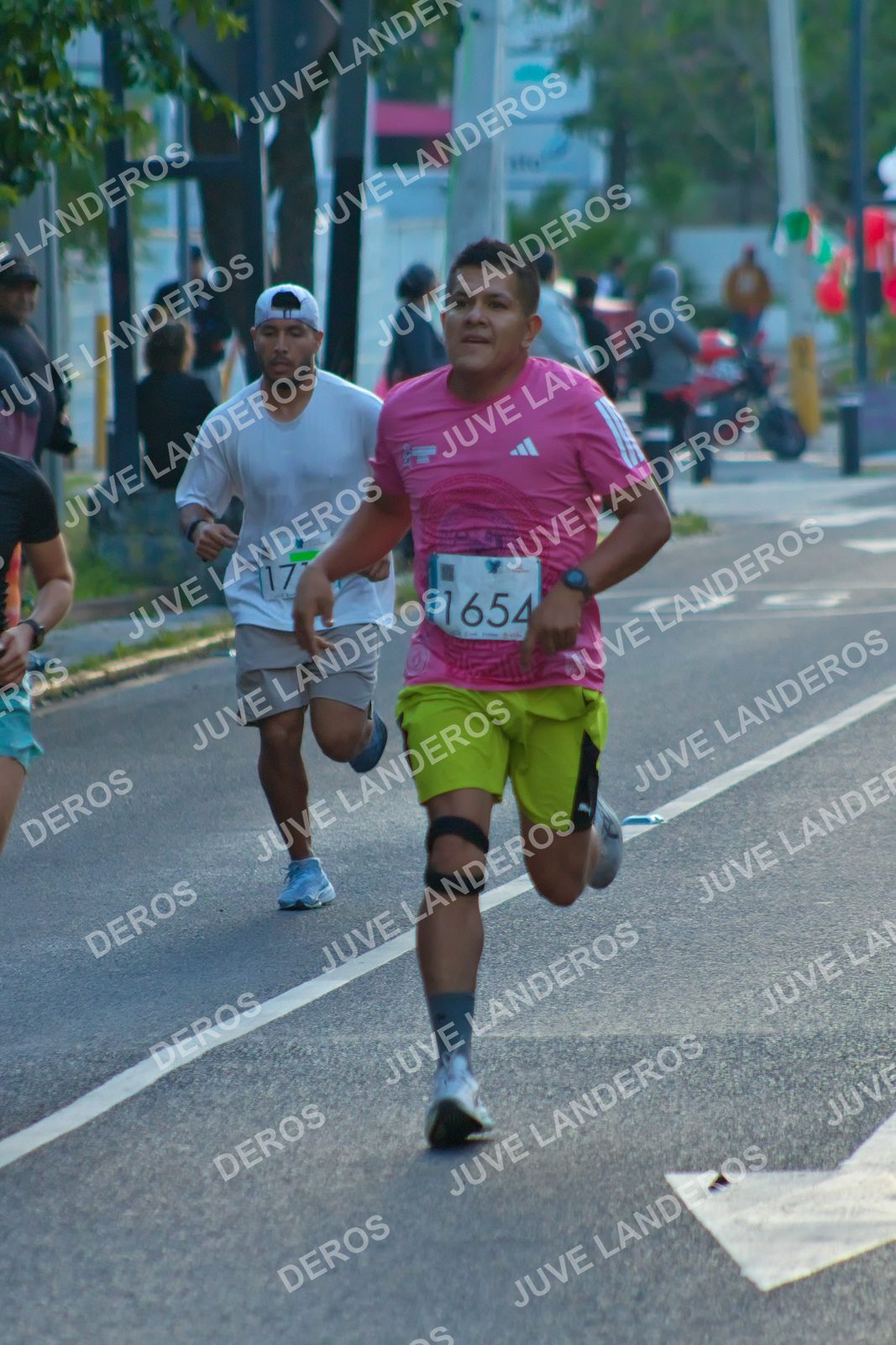 Foto del SERIAL DE CARRERAS DE GUADALAJARA — FECHA AV. NORMALISTAS en Vía RecreActiva Metropolitana, Av. Normalistas, Jardines Alcalde, Guadalajara a las 06:51 · dorsal 1654, 17