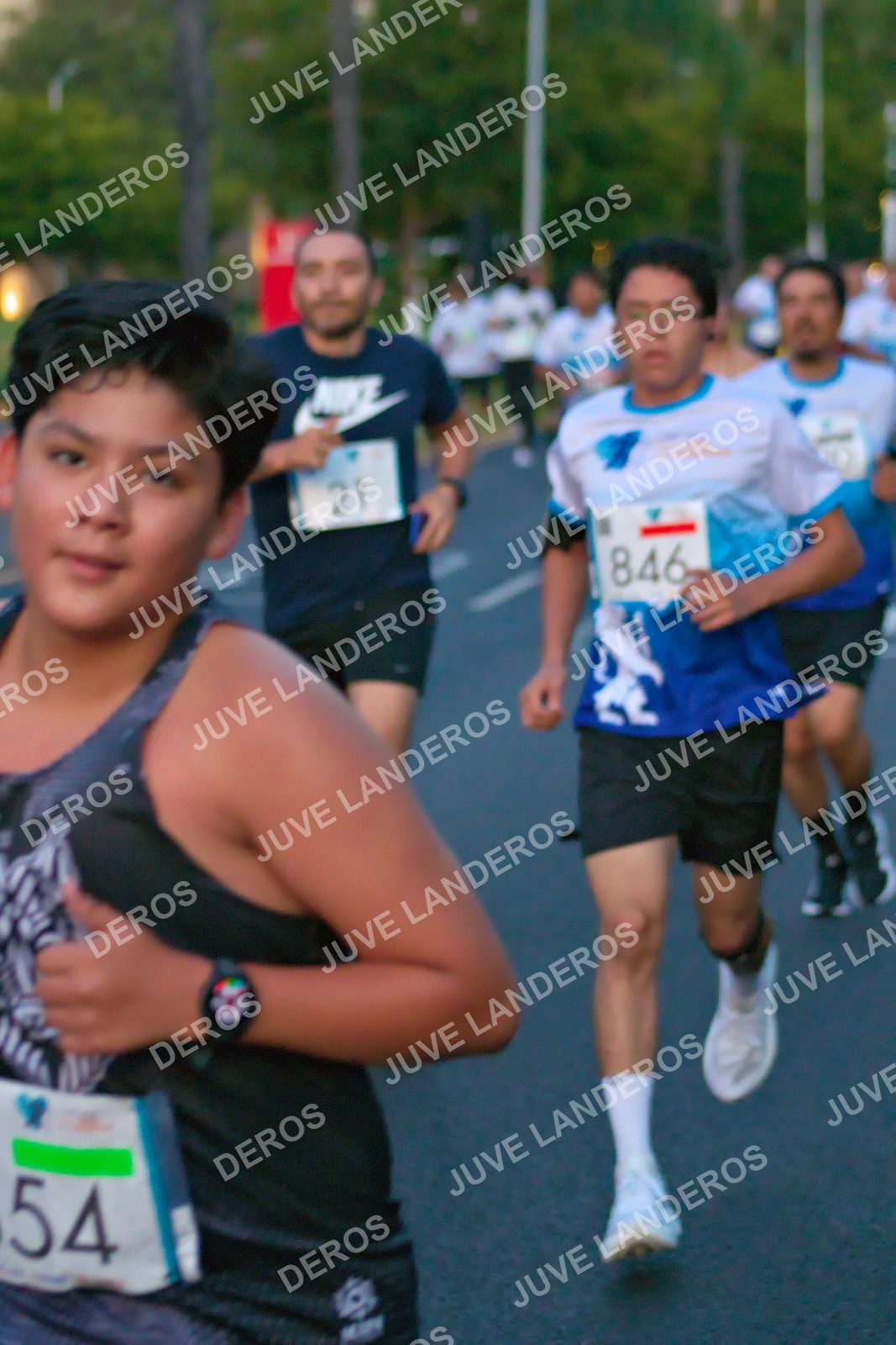 Foto del SERIAL DE CARRERAS DE GUADALAJARA — FECHA AV. NORMALISTAS en Vía RecreActiva Metropolitana, Av. Normalistas, Jardines Alcalde, Guadalajara a las 06:37 · dorsal 846, 54, 21
