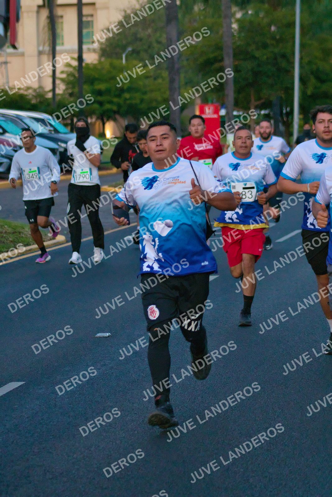 Foto del SERIAL DE CARRERAS DE GUADALAJARA — FECHA AV. NORMALISTAS en Vía RecreActiva Metropolitana, Av. Normalistas, Jardines Alcalde, Guadalajara a las 06:37 · dorsal 83, 1790