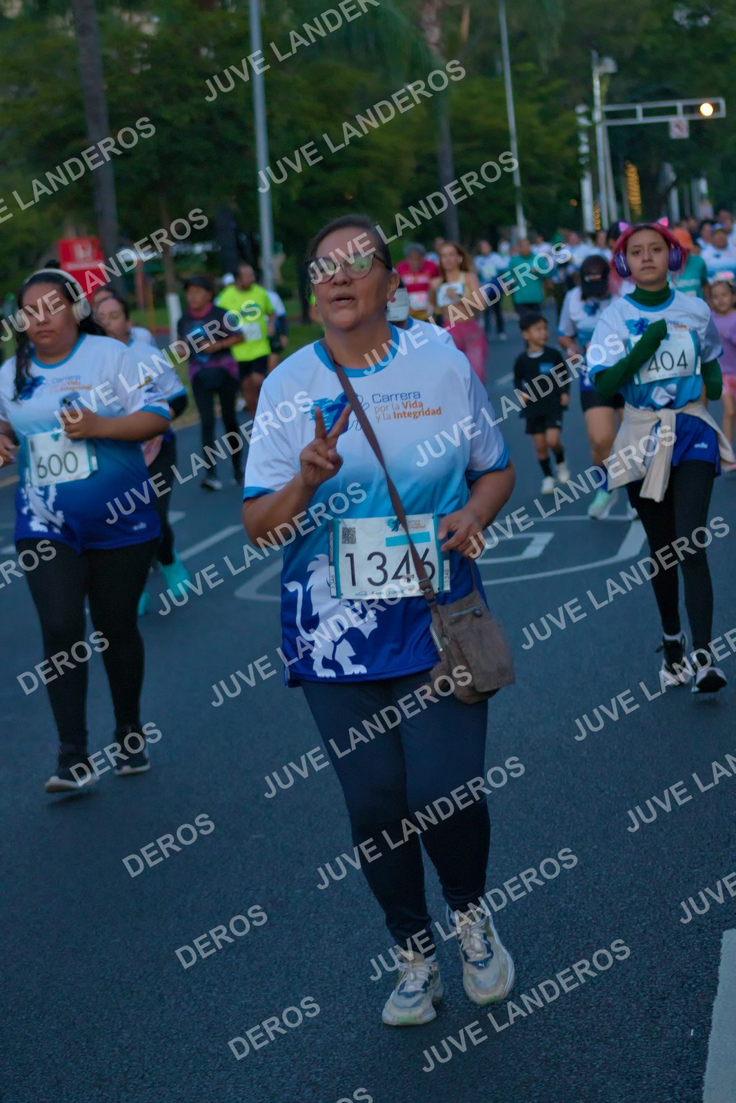 Foto del SERIAL DE CARRERAS DE GUADALAJARA — FECHA AV. NORMALISTAS en Vía RecreActiva Metropolitana, Av. Normalistas, Jardines Alcalde, Guadalajara a las 06:41 · dorsal 600, 404, 1346