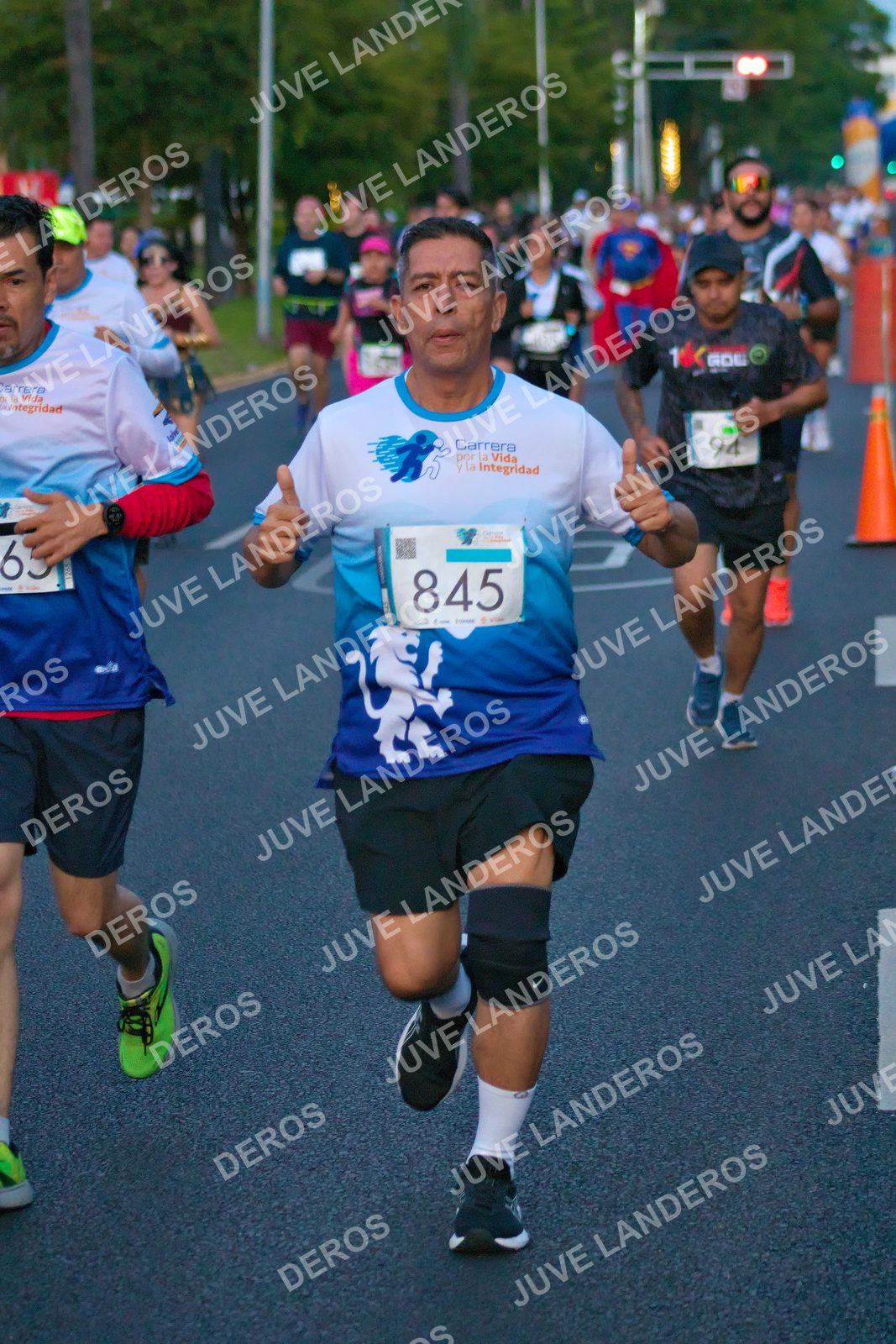 Foto del SERIAL DE CARRERAS DE GUADALAJARA — FECHA AV. NORMALISTAS en Vía RecreActiva Metropolitana, Av. Normalistas, Jardines Alcalde, Guadalajara a las 06:37 · dorsal 845, 94, 1, 63