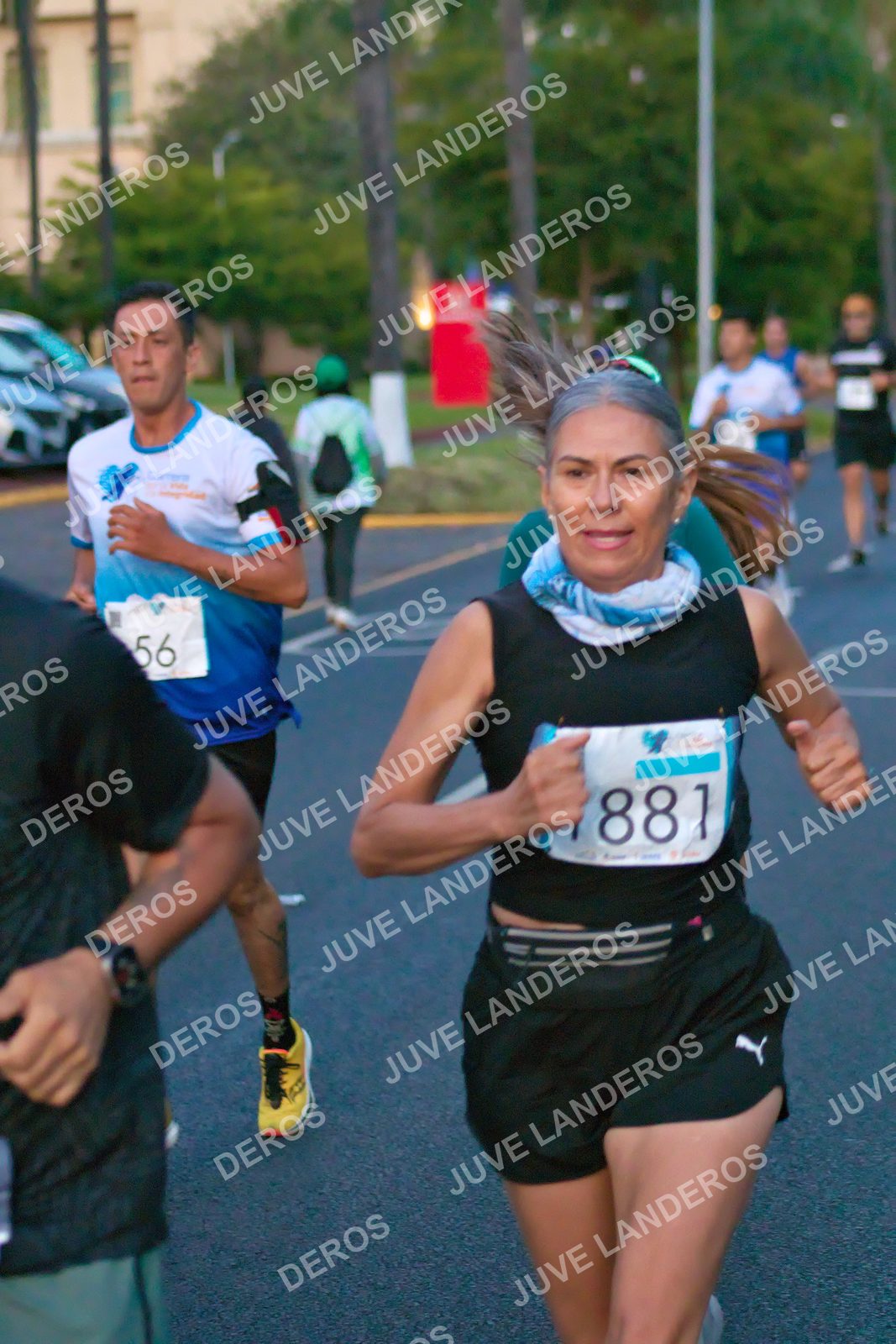Foto del SERIAL DE CARRERAS DE GUADALAJARA — FECHA AV. NORMALISTAS en Vía RecreActiva Metropolitana, Av. Normalistas, Jardines Alcalde, Guadalajara a las 06:36 · dorsal 881, 56