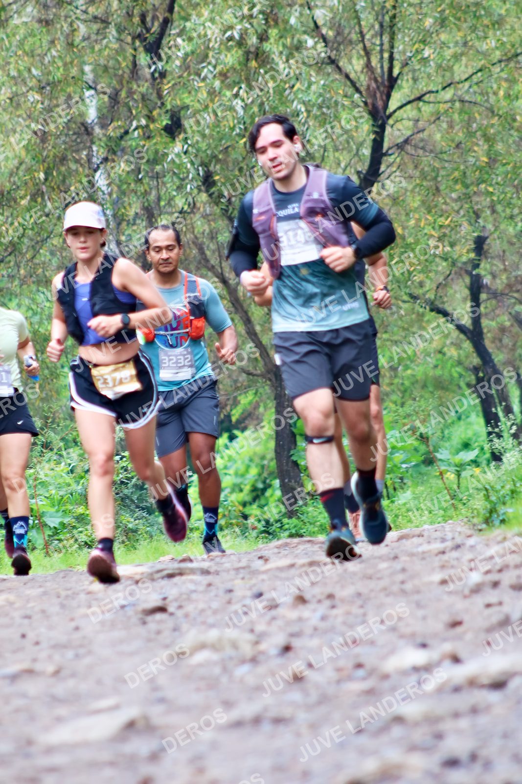 Foto del ULTRA TEQUILA 2026 en Tequila, Jalisco a las 08:23 · Ruta · dorsal 3232, 2378, 1, 3148