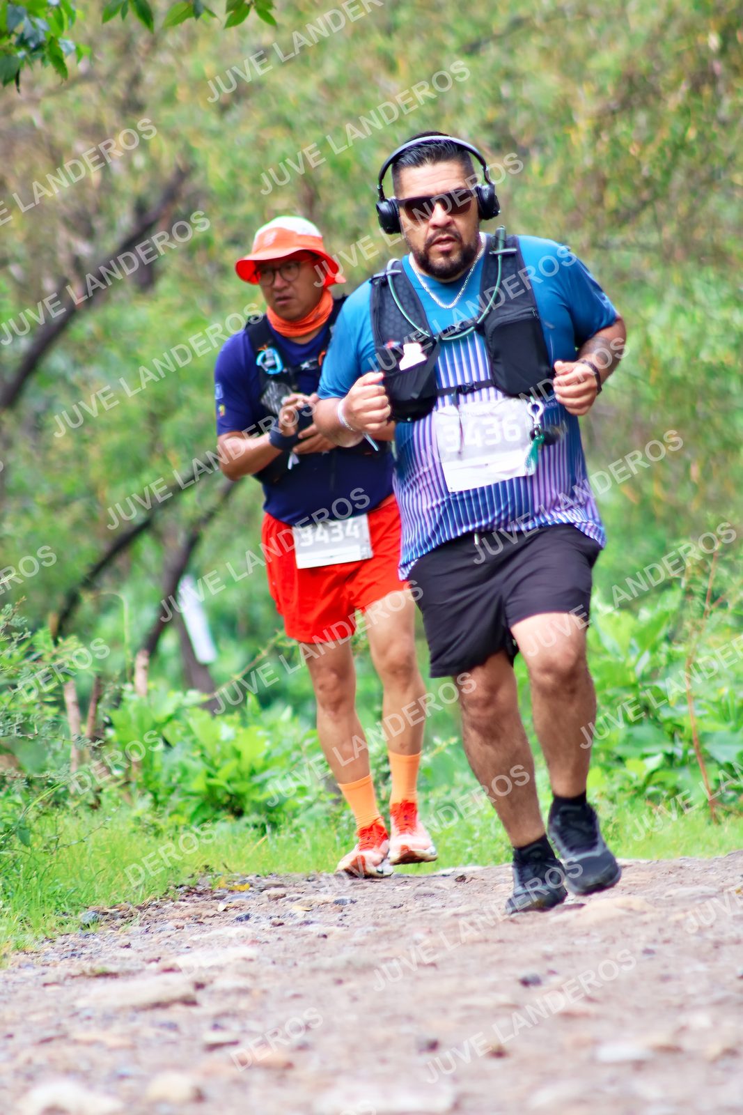 Foto del ULTRA TEQUILA 2026 en Tequila, Jalisco a las 08:44 · Ruta · dorsal 3434, 3436