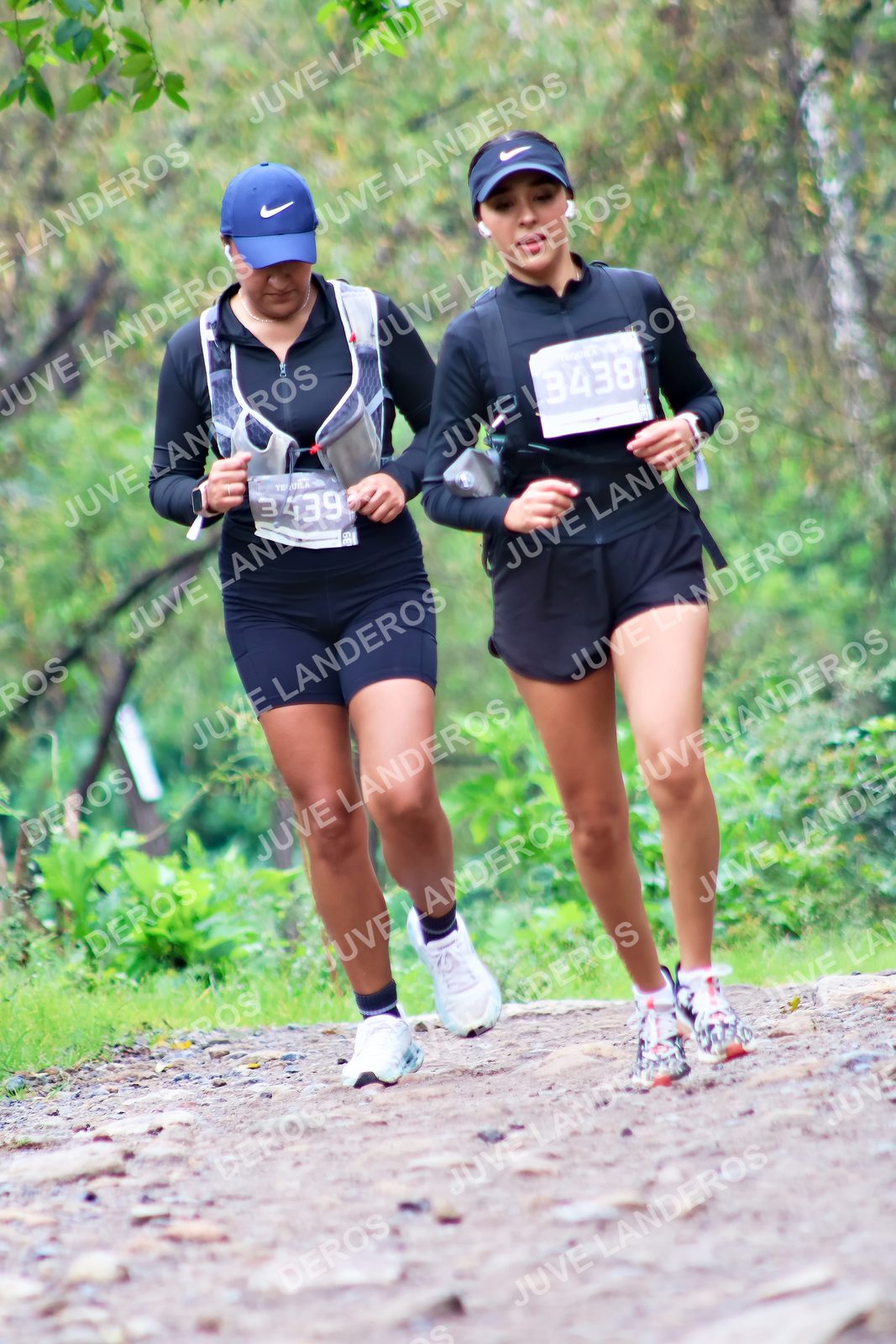 Foto del ULTRA TEQUILA 2026 en Tequila, Jalisco a las 08:35 · Ruta · dorsal 3438, 3439