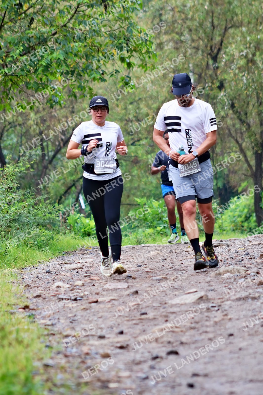 Foto del ULTRA TEQUILA 2026 en Tequila, Jalisco a las 08:27 · Ruta · dorsal 3046, 3045