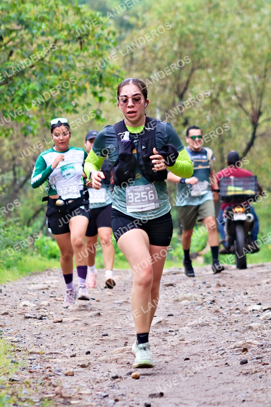 Foto del ULTRA TEQUILA 2026 en Tequila, Jalisco a las 08:30 · Ruta · dorsal 3256, 3279, 3200, 56