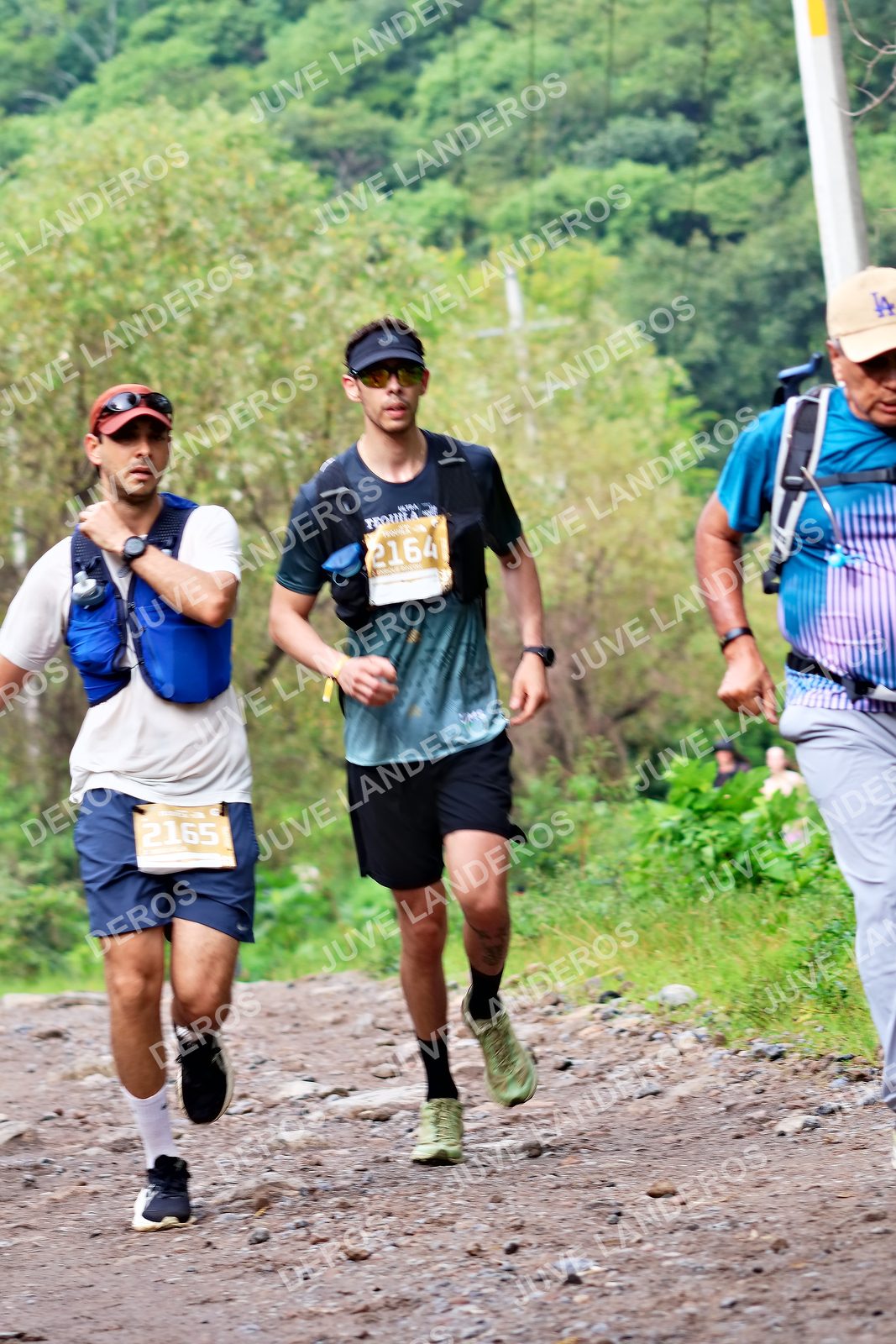 Foto del ULTRA TEQUILA 2026 en Tequila, Jalisco a las 08:47 · Ruta · dorsal 2165, 2164
