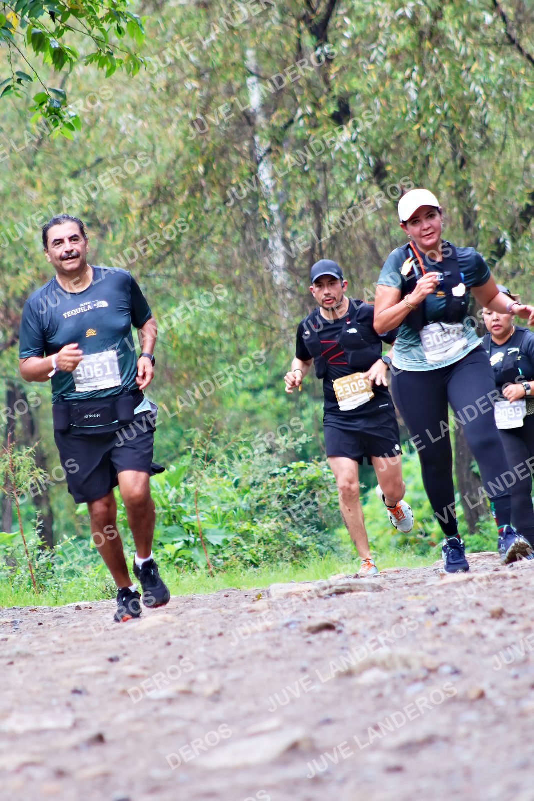 Foto del ULTRA TEQUILA 2026 en Tequila, Jalisco a las 08:37 · Ruta · dorsal 3061, 2309, 99, 3060