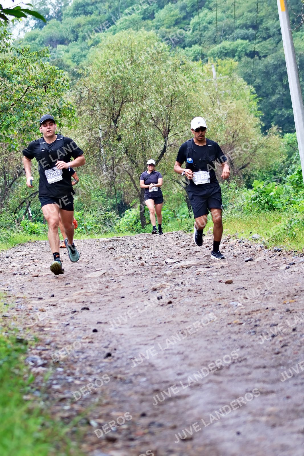 Foto del ULTRA TEQUILA 2026 en Tequila, Jalisco a las 08:23 · Ruta · dorsal 3283, 3182