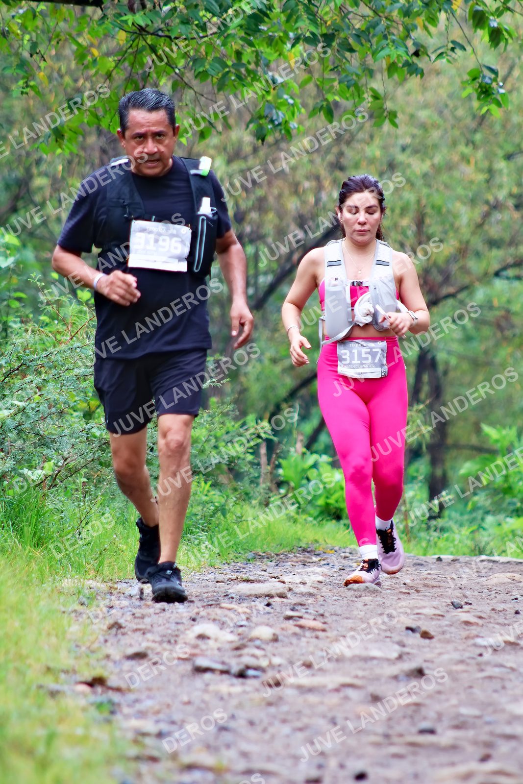 Foto del ULTRA TEQUILA 2026 en Tequila, Jalisco a las 08:32 · Ruta · dorsal 3157, 3196