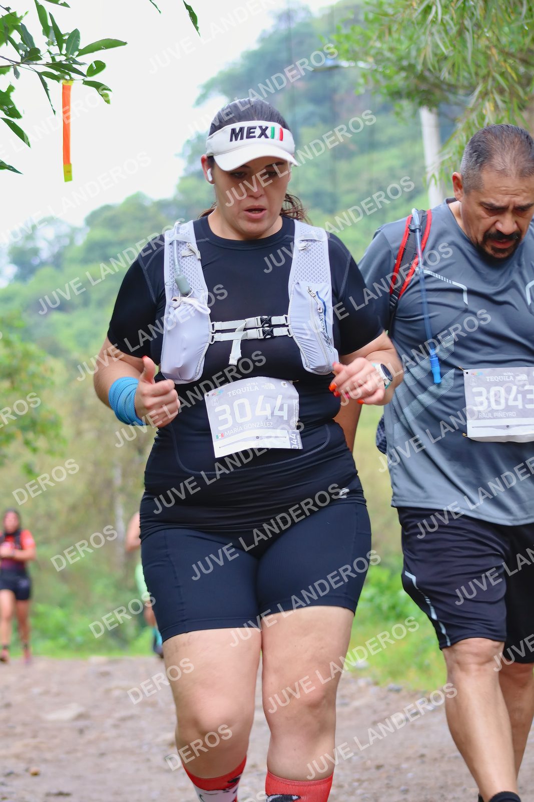 Foto del ULTRA TEQUILA 2026 en Tequila, Jalisco a las 08:38 · Ruta · dorsal 3044, 44, 3043