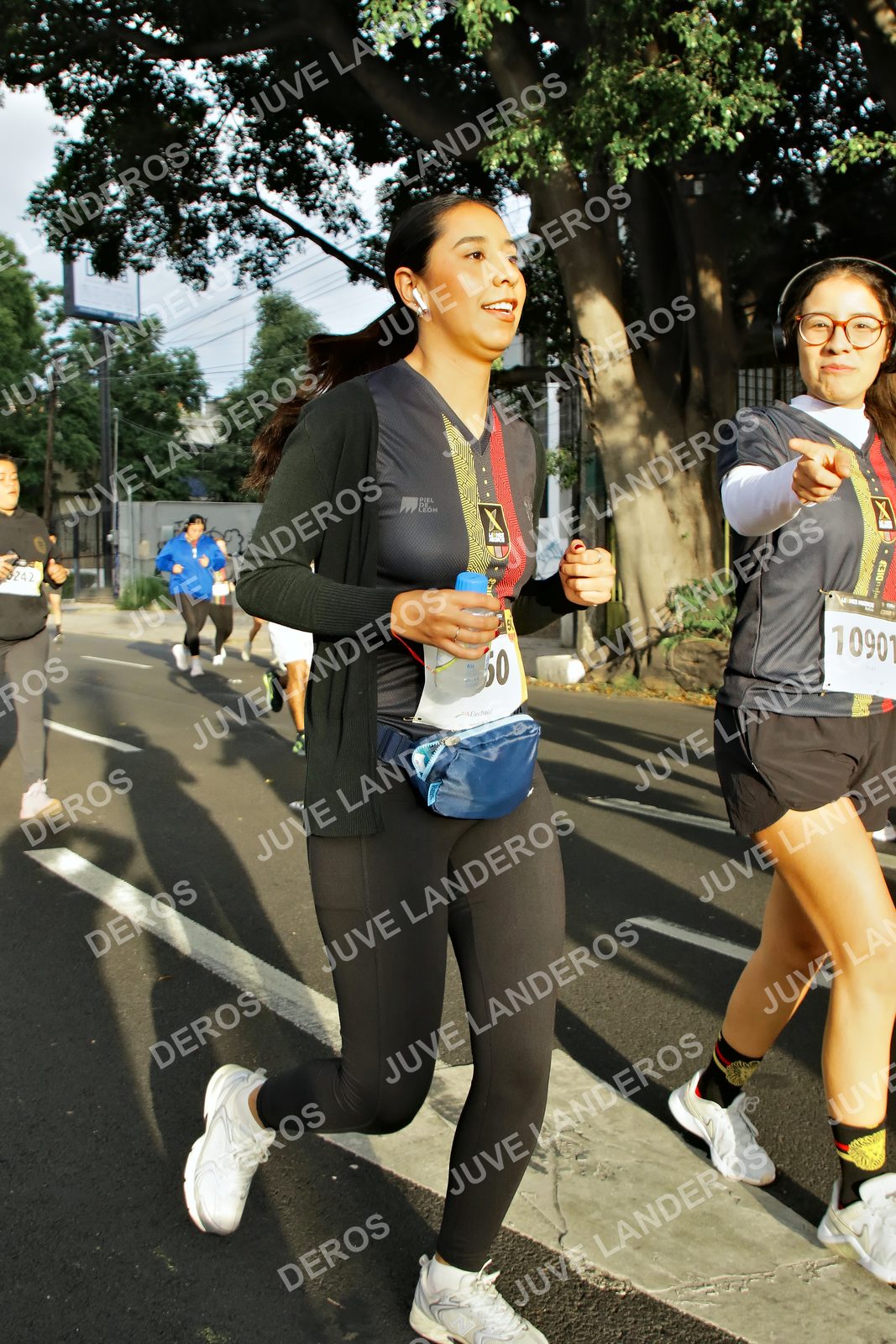 Foto de la X Carrera Leones Negros Red Cola 2026 en Rectoría General de la UdeG, Av. Juárez 976 (meta en Av. Enrique Díaz de León y Pedro Moreno), Guadalajara a las 07:35 · dorsal 10901, 50