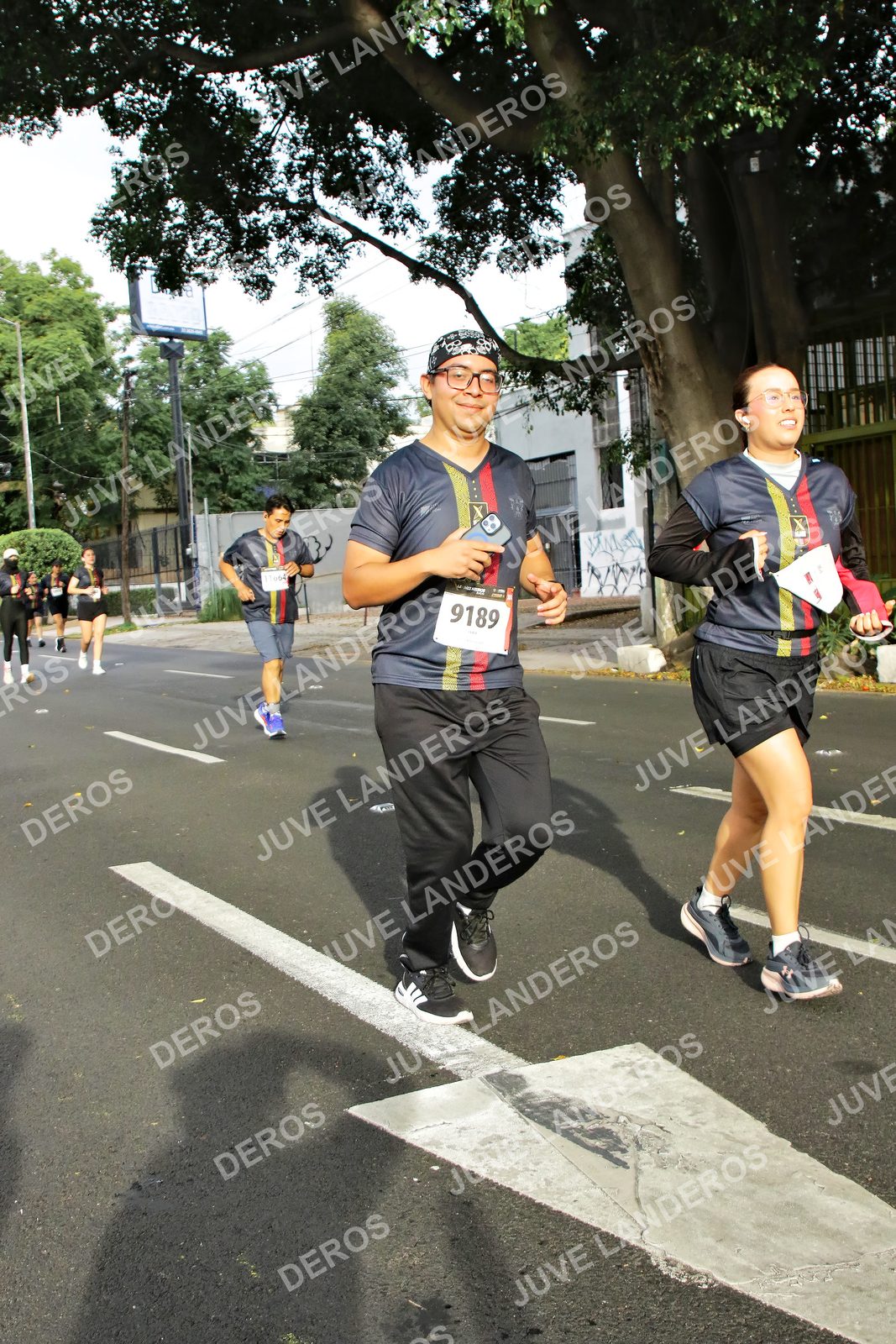 Foto de la X Carrera Leones Negros Red Cola 2026 en Rectoría General de la UdeG, Av. Juárez 976 (meta en Av. Enrique Díaz de León y Pedro Moreno), Guadalajara a las 08:11 · dorsal 9189