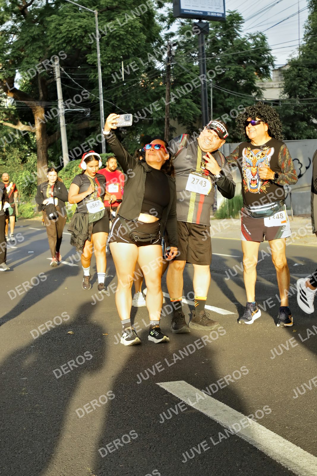Foto de la X Carrera Leones Negros Red Cola 2026 en Rectoría General de la UdeG, Av. Juárez 976 (meta en Av. Enrique Díaz de León y Pedro Moreno), Guadalajara a las 07:24 · dorsal 2743