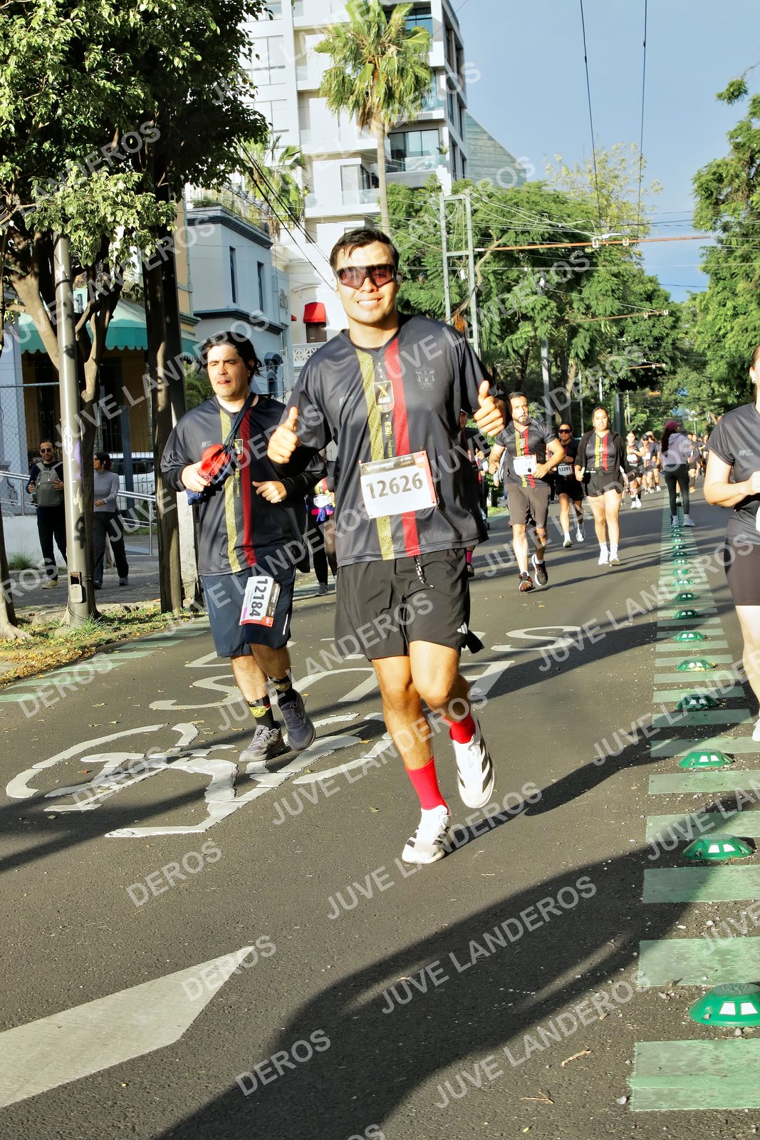 Foto de la X Carrera Leones Negros Red Cola 2026 en Rectoría General de la UdeG, Av. Juárez 976 (meta en Av. Enrique Díaz de León y Pedro Moreno), Guadalajara a las 07:49 · dorsal 12626, 12184