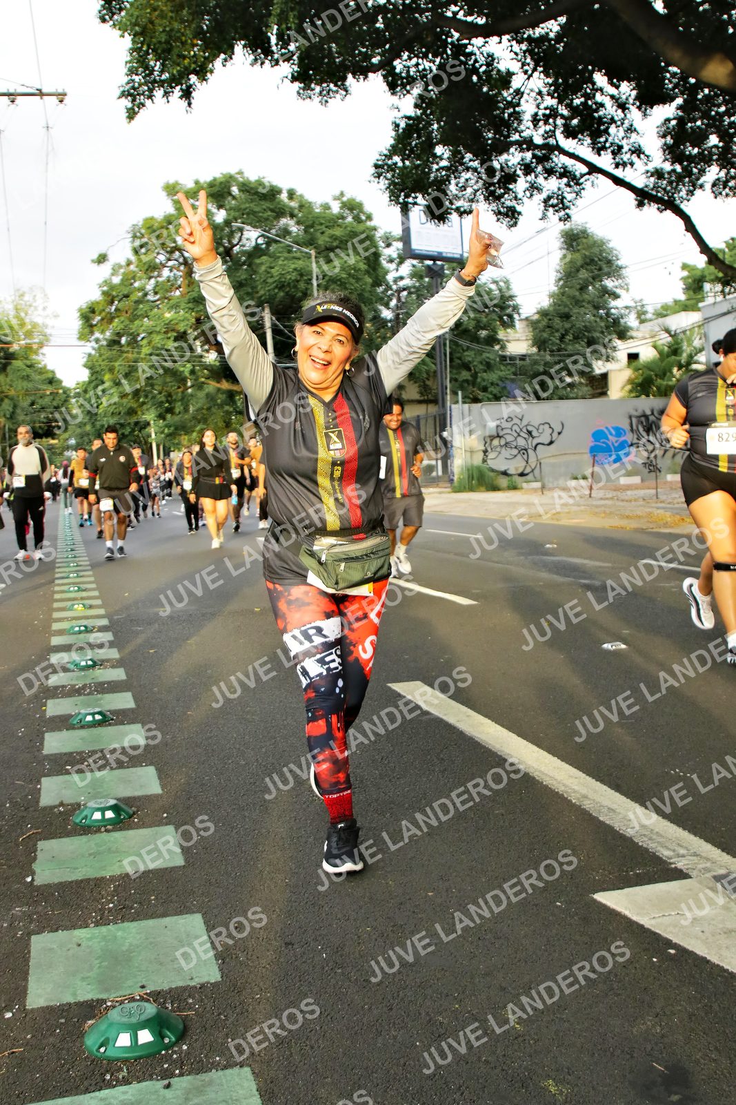 Foto de la X Carrera Leones Negros Red Cola 2026 en Rectoría General de la UdeG, Av. Juárez 976 (meta en Av. Enrique Díaz de León y Pedro Moreno), Guadalajara a las 07:22 · dorsal 829
