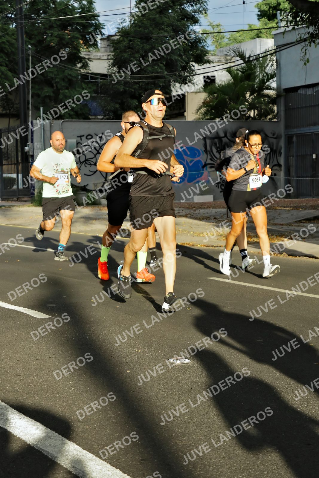 Foto de la X Carrera Leones Negros Red Cola 2026 en Rectoría General de la UdeG, Av. Juárez 976 (meta en Av. Enrique Díaz de León y Pedro Moreno), Guadalajara a las 07:41 · dorsal 9063