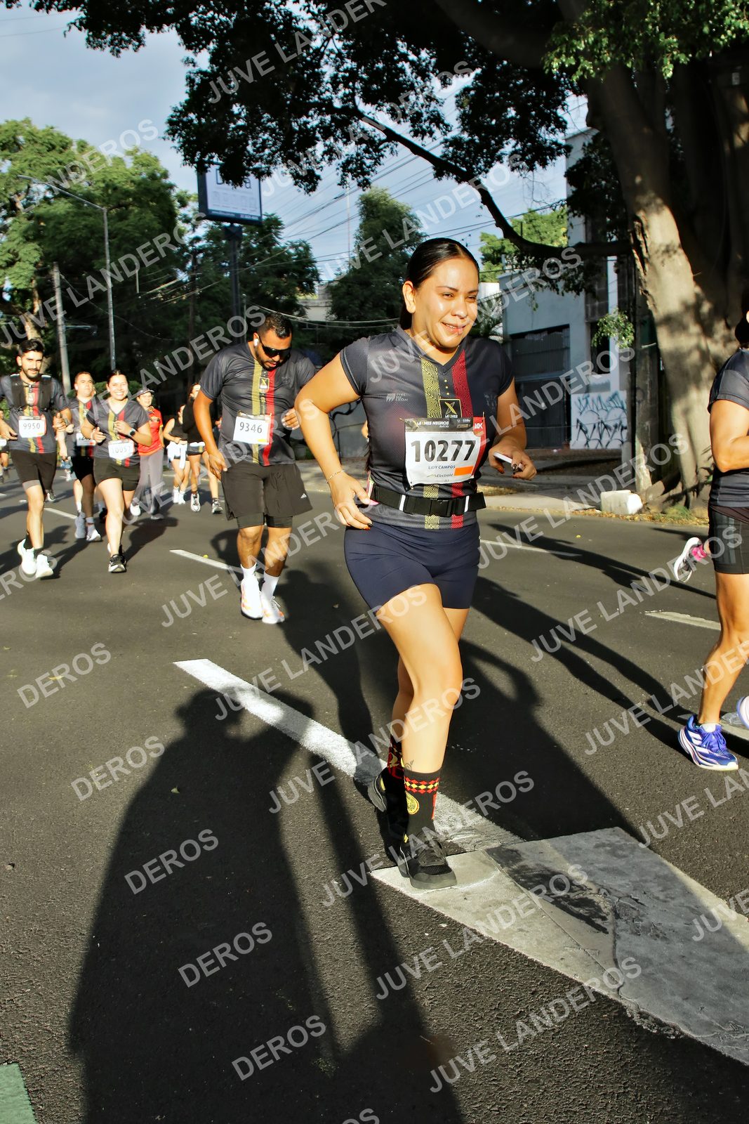 Foto de la X Carrera Leones Negros Red Cola 2026 en Rectoría General de la UdeG, Av. Juárez 976 (meta en Av. Enrique Díaz de León y Pedro Moreno), Guadalajara a las 07:45 · dorsal 10277, 9346, 9950