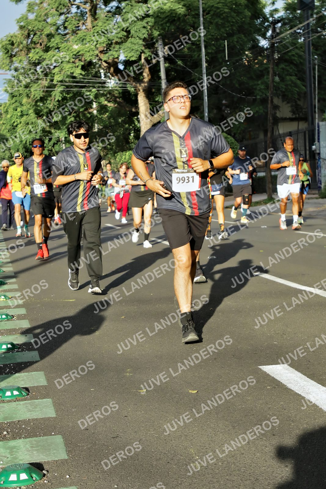 Foto de la X Carrera Leones Negros Red Cola 2026 en Rectoría General de la UdeG, Av. Juárez 976 (meta en Av. Enrique Díaz de León y Pedro Moreno), Guadalajara a las 07:55 · dorsal 9931, 9101