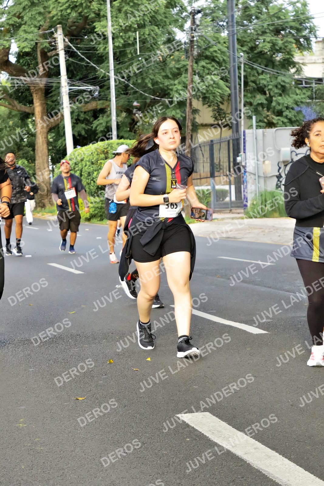 Foto de la X Carrera Leones Negros Red Cola 2026 en Rectoría General de la UdeG, Av. Juárez 976 (meta en Av. Enrique Díaz de León y Pedro Moreno), Guadalajara a las 08:08 · dorsal 365, 1277