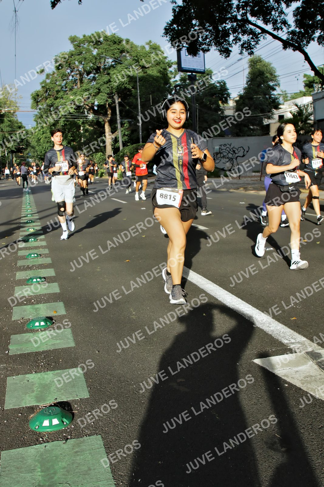 Foto de la X Carrera Leones Negros Red Cola 2026 en Rectoría General de la UdeG, Av. Juárez 976 (meta en Av. Enrique Díaz de León y Pedro Moreno), Guadalajara a las 08:00 · dorsal 8815, 649
