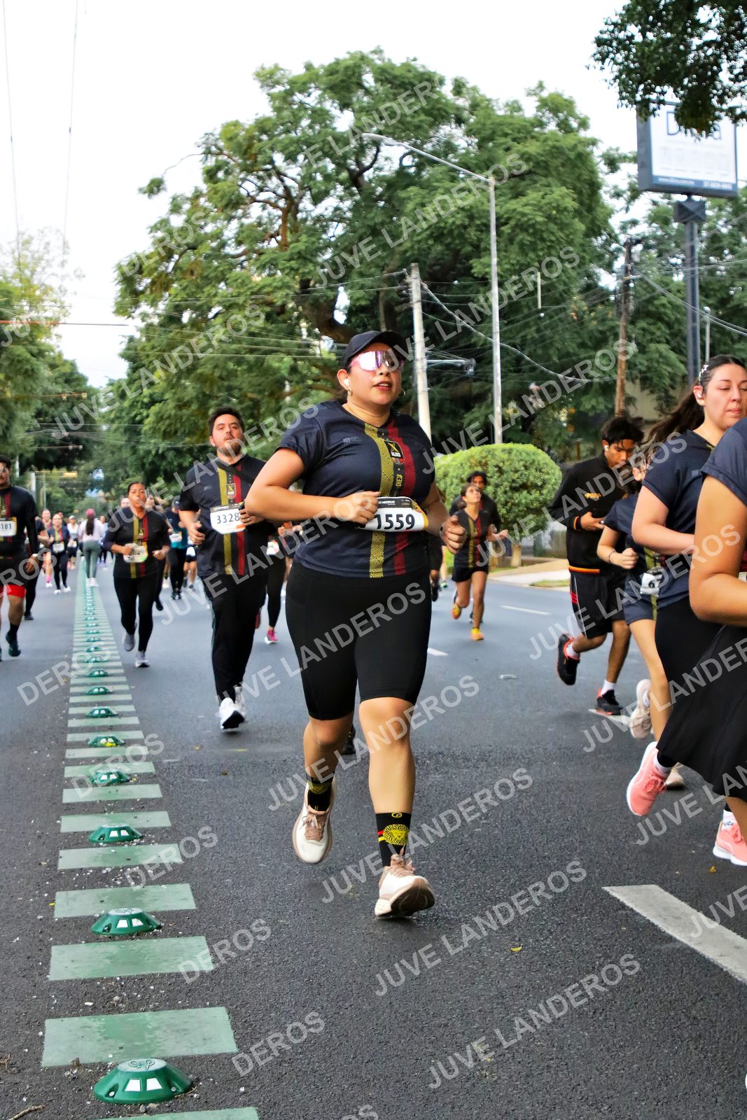 Foto de la X Carrera Leones Negros Red Cola 2026 en Rectoría General de la UdeG, Av. Juárez 976 (meta en Av. Enrique Díaz de León y Pedro Moreno), Guadalajara a las 05:08 · dorsal 1559, 3328, 181