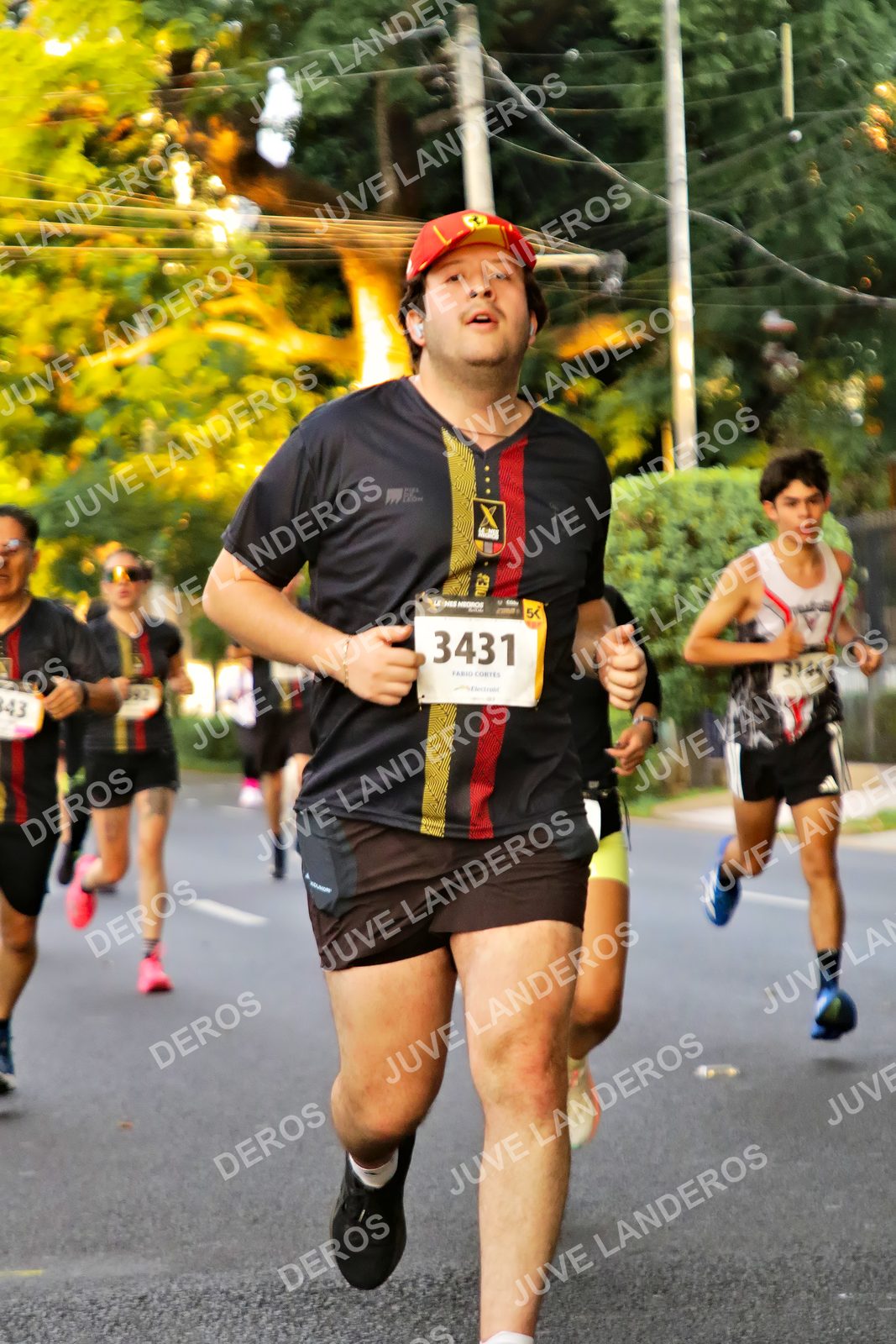 Foto de la X Carrera Leones Negros Red Cola 2026 en Rectoría General de la UdeG, Av. Juárez 976 (meta en Av. Enrique Díaz de León y Pedro Moreno), Guadalajara a las 05:02 · dorsal 3431, 3144