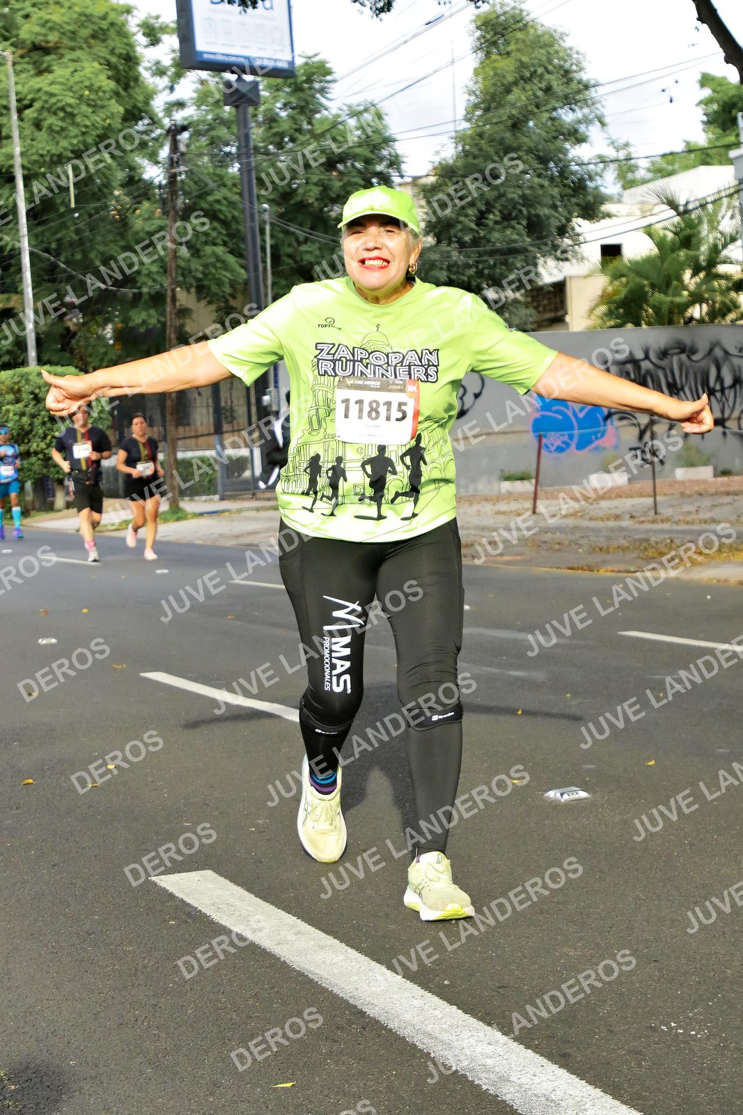 Foto de la X Carrera Leones Negros Red Cola 2026 en Rectoría General de la UdeG, Av. Juárez 976 (meta en Av. Enrique Díaz de León y Pedro Moreno), Guadalajara a las 08:11 · dorsal 11815