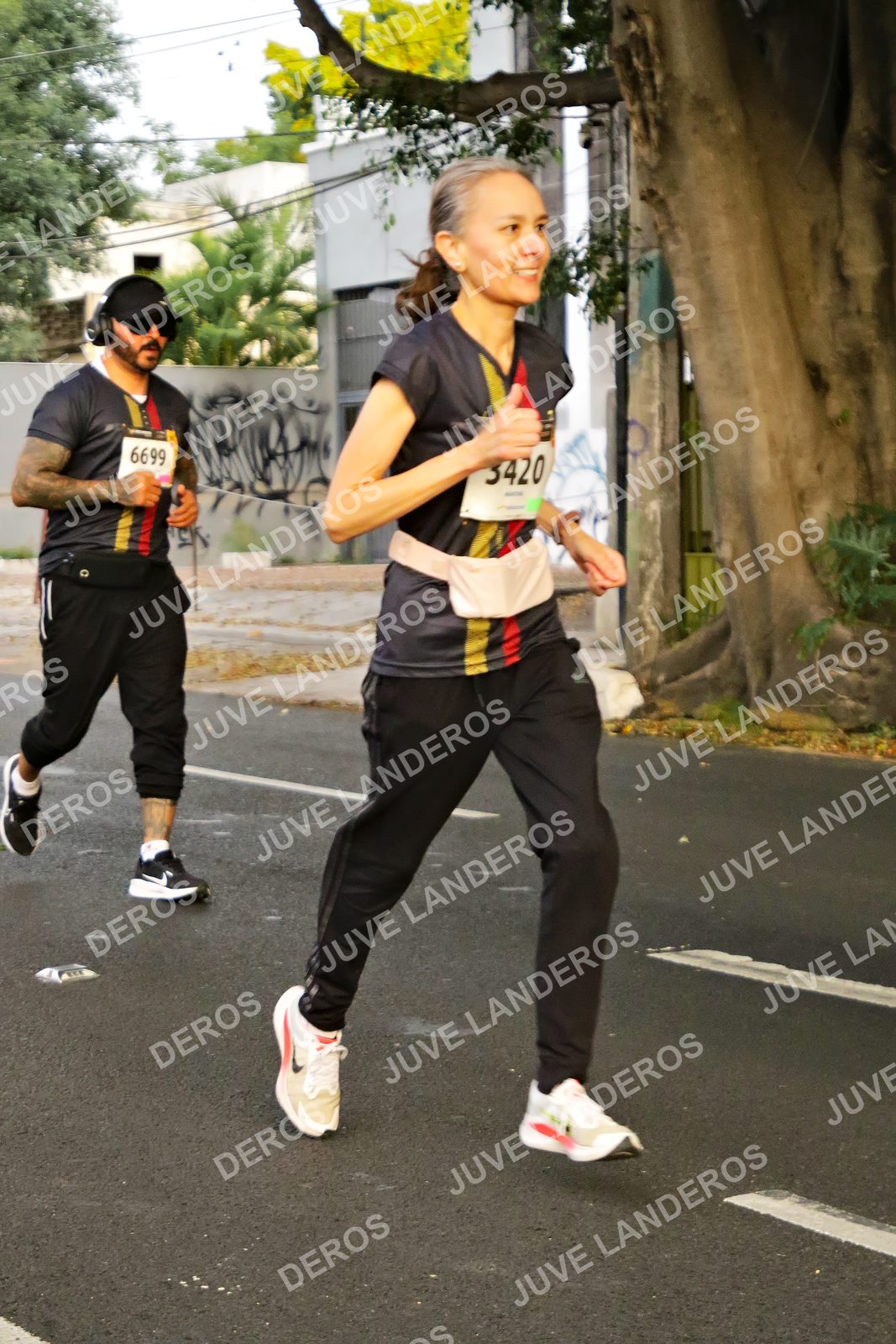 Foto de la X Carrera Leones Negros Red Cola 2026 en Rectoría General de la UdeG, Av. Juárez 976 (meta en Av. Enrique Díaz de León y Pedro Moreno), Guadalajara a las 05:00 · dorsal 6699, 3420