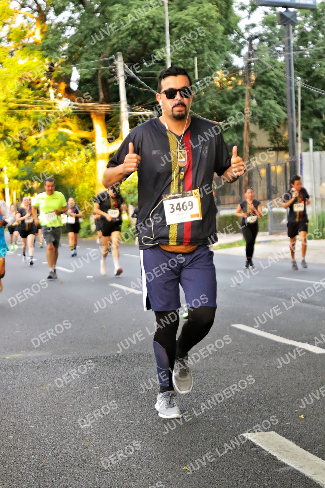 Foto de la X Carrera Leones Negros Red Cola 2026 en Rectoría General de la UdeG, Av. Juárez 976 (meta en Av. Enrique Díaz de León y Pedro Moreno), Guadalajara a las 05:03 · dorsal 3469