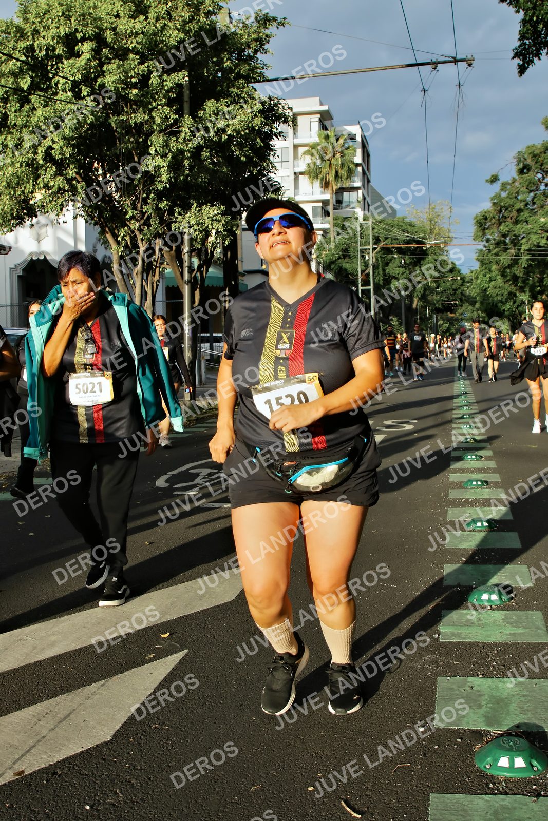 Foto de la X Carrera Leones Negros Red Cola 2026 en Rectoría General de la UdeG, Av. Juárez 976 (meta en Av. Enrique Díaz de León y Pedro Moreno), Guadalajara a las 07:41 · dorsal 5021, 1520
