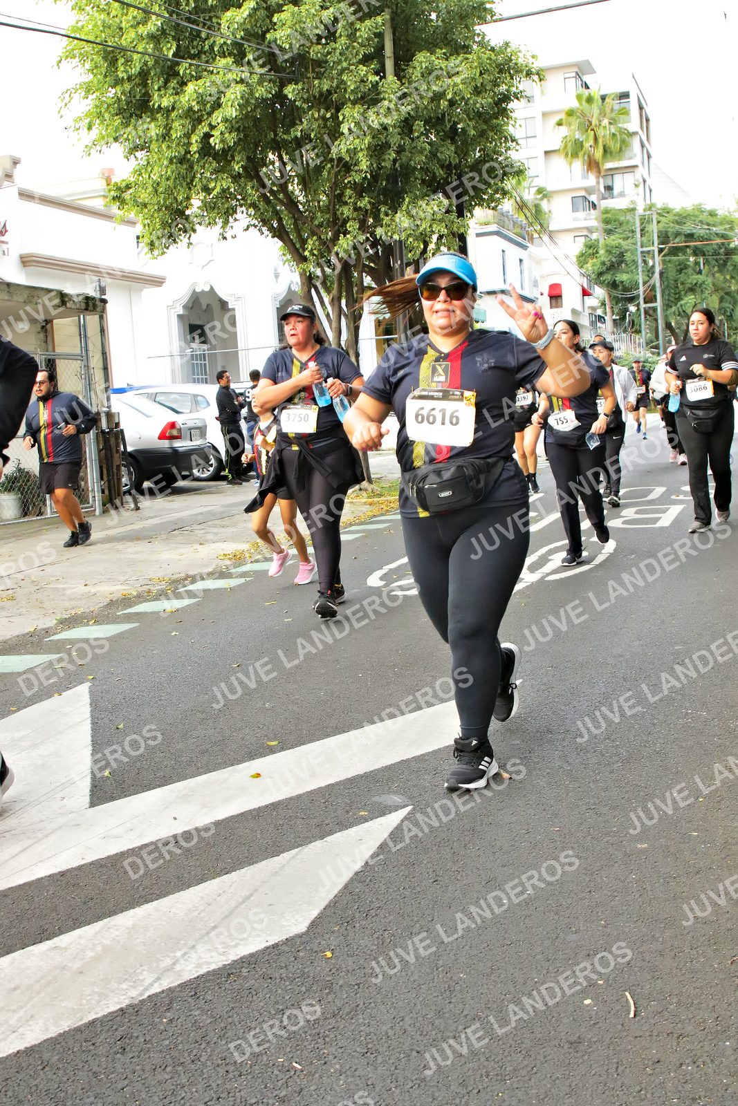 Foto de la X Carrera Leones Negros Red Cola 2026 en Rectoría General de la UdeG, Av. Juárez 976 (meta en Av. Enrique Díaz de León y Pedro Moreno), Guadalajara a las 07:18 · dorsal 6616, 3750