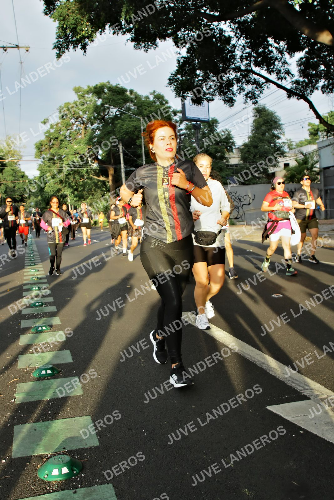 Foto de la X Carrera Leones Negros Red Cola 2026 en Rectoría General de la UdeG, Av. Juárez 976 (meta en Av. Enrique Díaz de León y Pedro Moreno), Guadalajara a las 07:24