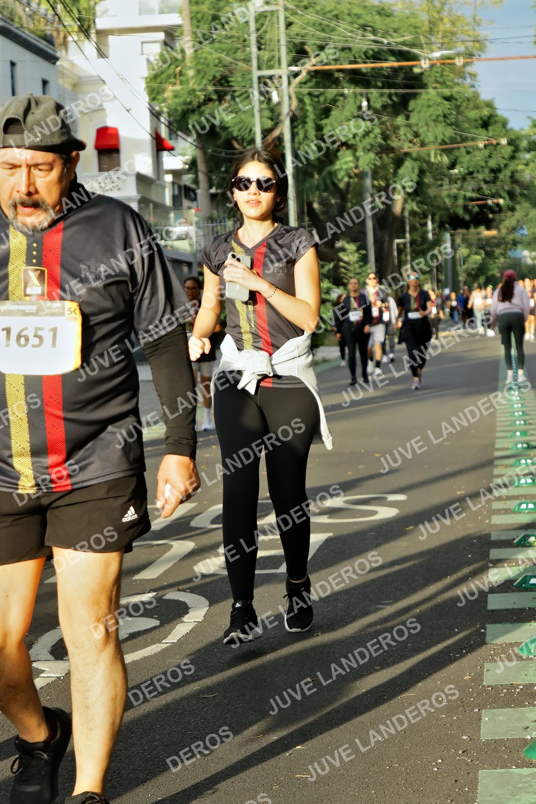 Foto de la X Carrera Leones Negros Red Cola 2026 en Rectoría General de la UdeG, Av. Juárez 976 (meta en Av. Enrique Díaz de León y Pedro Moreno), Guadalajara a las 07:38 · dorsal 1651