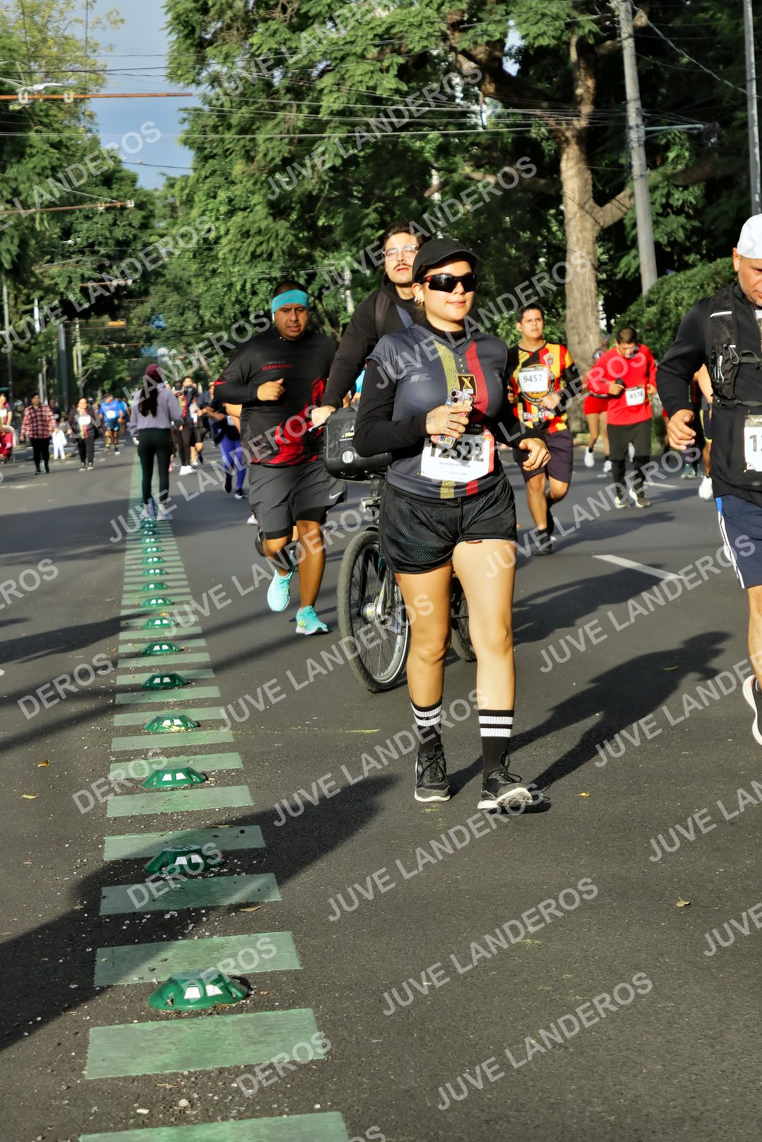 Foto de la X Carrera Leones Negros Red Cola 2026 en Rectoría General de la UdeG, Av. Juárez 976 (meta en Av. Enrique Díaz de León y Pedro Moreno), Guadalajara a las 08:01 · dorsal 9457, 12522