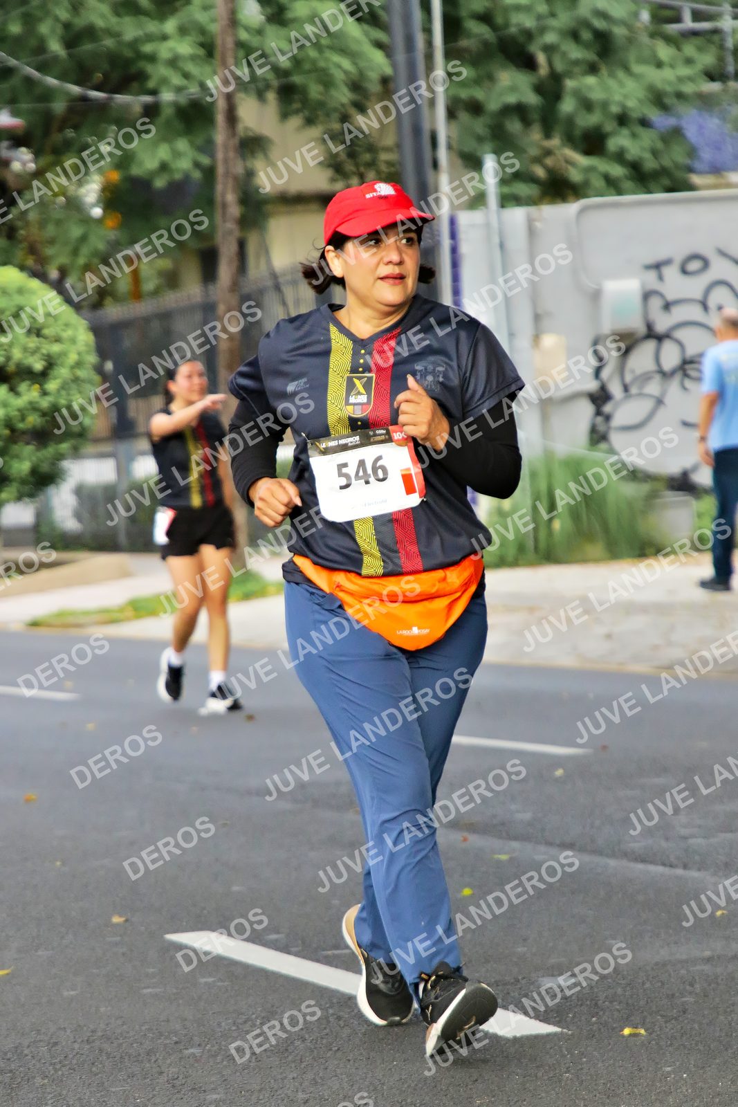 Foto de la X Carrera Leones Negros Red Cola 2026 en Rectoría General de la UdeG, Av. Juárez 976 (meta en Av. Enrique Díaz de León y Pedro Moreno), Guadalajara a las 08:15 · dorsal 546