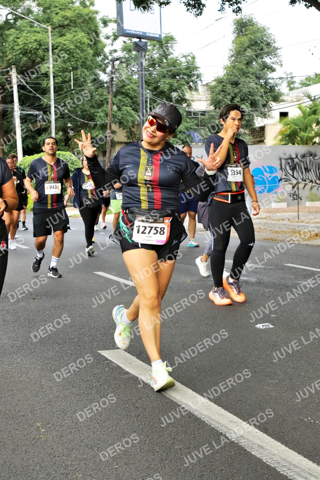 Foto de la X Carrera Leones Negros Red Cola 2026 en Rectoría General de la UdeG, Av. Juárez 976 (meta en Av. Enrique Díaz de León y Pedro Moreno), Guadalajara a las 07:18 · dorsal 12758, 5394, 943