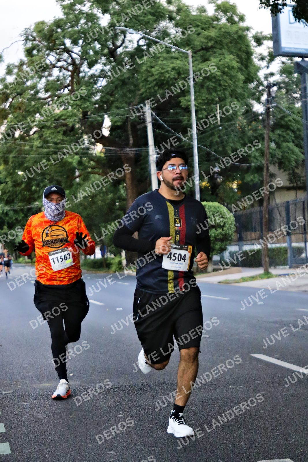 Foto de la X Carrera Leones Negros Red Cola 2026 en Rectoría General de la UdeG, Av. Juárez 976 (meta en Av. Enrique Díaz de León y Pedro Moreno), Guadalajara a las 04:56 · dorsal 4504, 11567