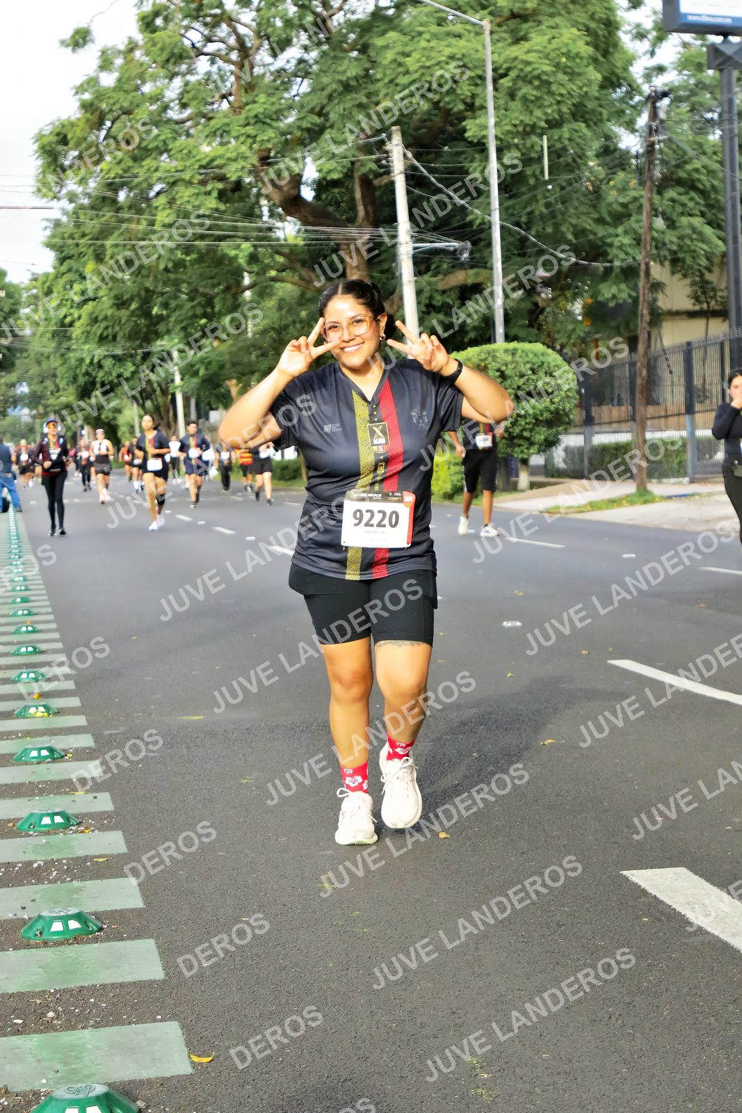 Foto de la X Carrera Leones Negros Red Cola 2026 en Rectoría General de la UdeG, Av. Juárez 976 (meta en Av. Enrique Díaz de León y Pedro Moreno), Guadalajara a las 08:13 · dorsal 9220