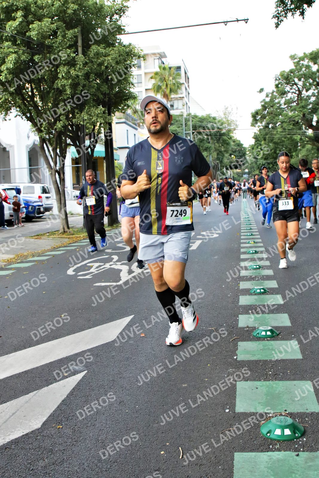 Foto de la X Carrera Leones Negros Red Cola 2026 en Rectoría General de la UdeG, Av. Juárez 976 (meta en Av. Enrique Díaz de León y Pedro Moreno), Guadalajara a las 05:13 · dorsal 7249, 333, 3121