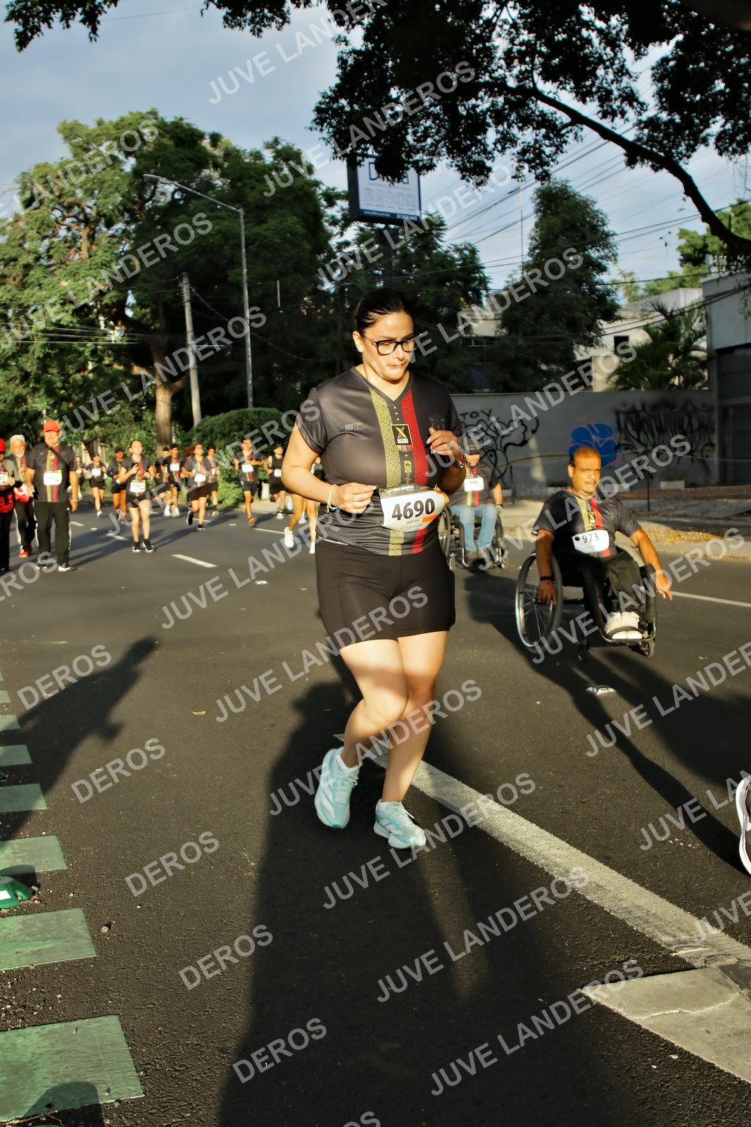 Foto de la X Carrera Leones Negros Red Cola 2026 en Rectoría General de la UdeG, Av. Juárez 976 (meta en Av. Enrique Díaz de León y Pedro Moreno), Guadalajara a las 07:30 · dorsal 4690, 973