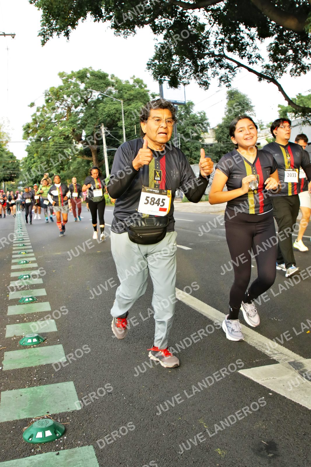 Foto de la X Carrera Leones Negros Red Cola 2026 en Rectoría General de la UdeG, Av. Juárez 976 (meta en Av. Enrique Díaz de León y Pedro Moreno), Guadalajara a las 07:22 · dorsal 5845, 2033
