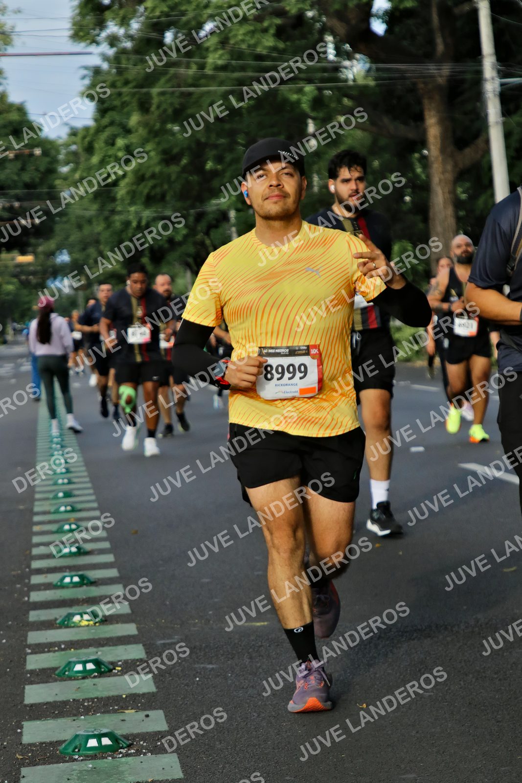 Foto de la X Carrera Leones Negros Red Cola 2026 en Rectoría General de la UdeG, Av. Juárez 976 (meta en Av. Enrique Díaz de León y Pedro Moreno), Guadalajara a las 08:07 · dorsal 8999