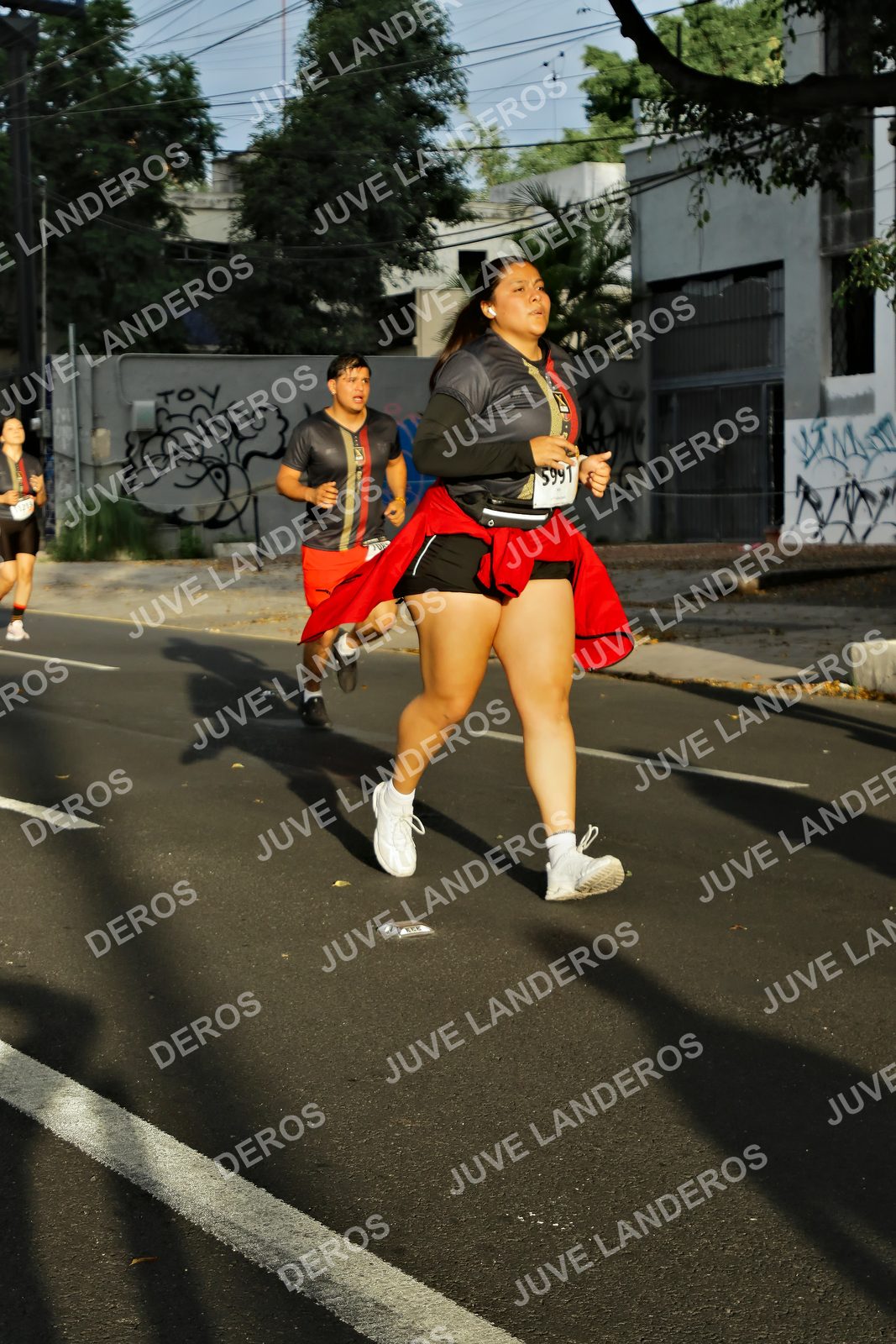 Foto de la X Carrera Leones Negros Red Cola 2026 en Rectoría General de la UdeG, Av. Juárez 976 (meta en Av. Enrique Díaz de León y Pedro Moreno), Guadalajara a las 07:35 · dorsal 5991